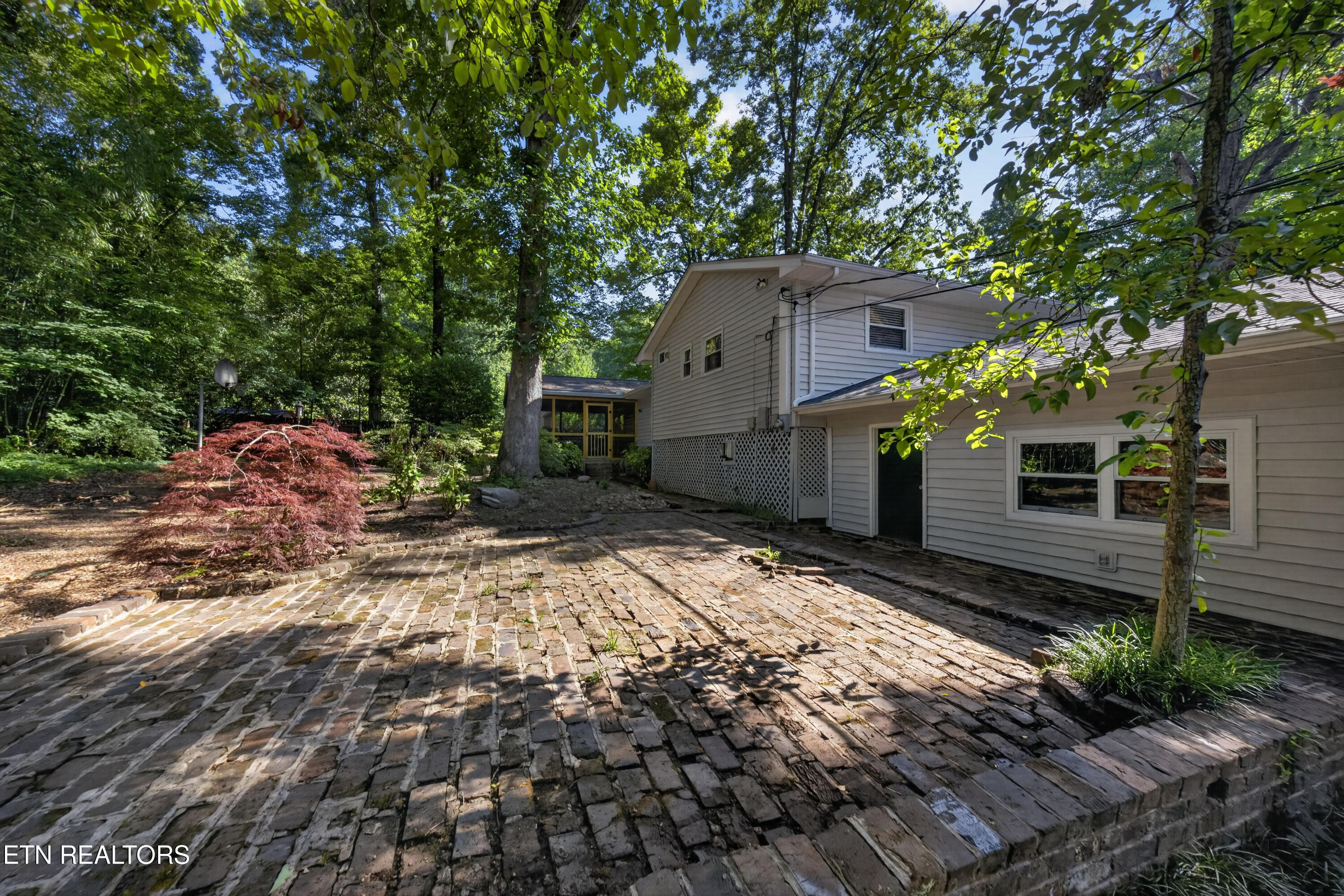 1107 Burning Trail Knoxville TN 37909