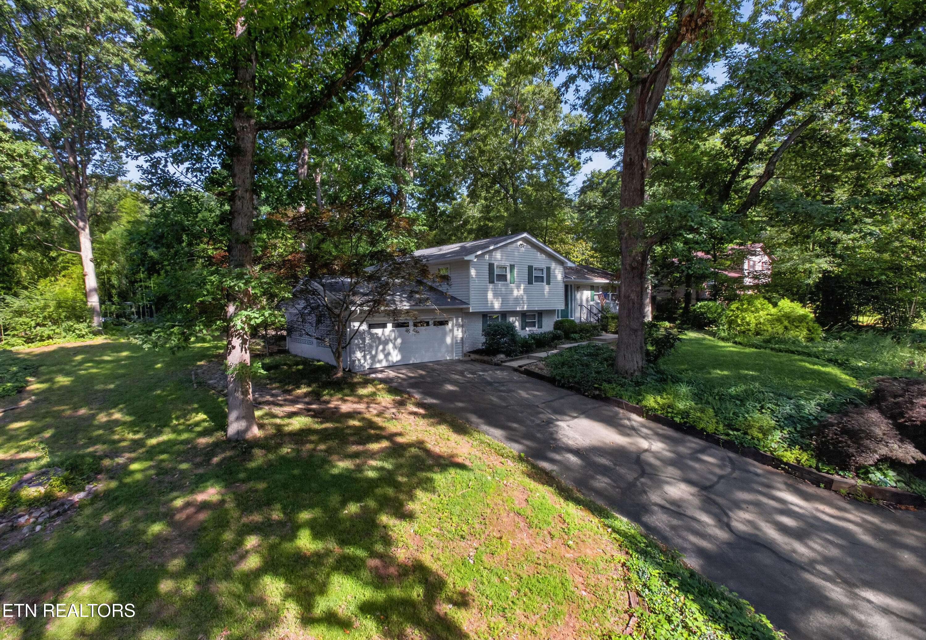 1107 Burning Trail Knoxville TN 37909