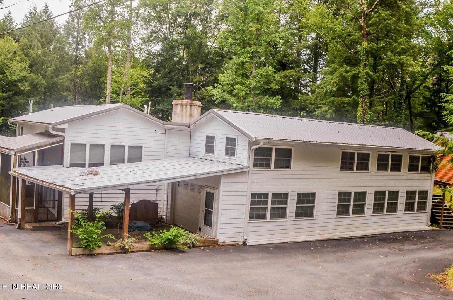 135 White Creek Court Deer Lodge TN 37726