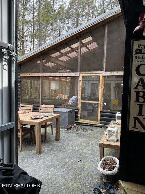 135 White Creek Court Deer Lodge TN 37726