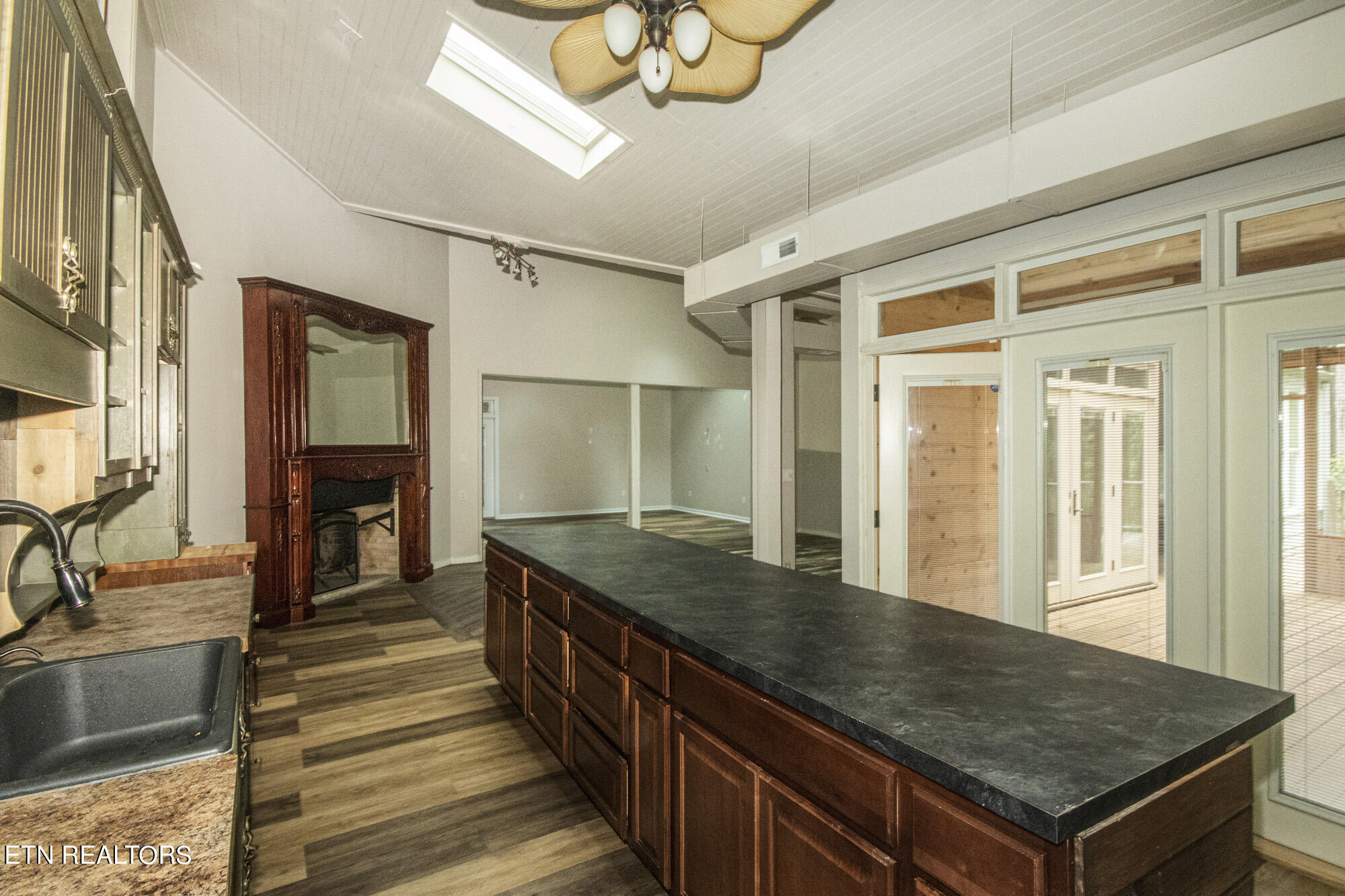 135 White Creek Court Deer Lodge TN 37726