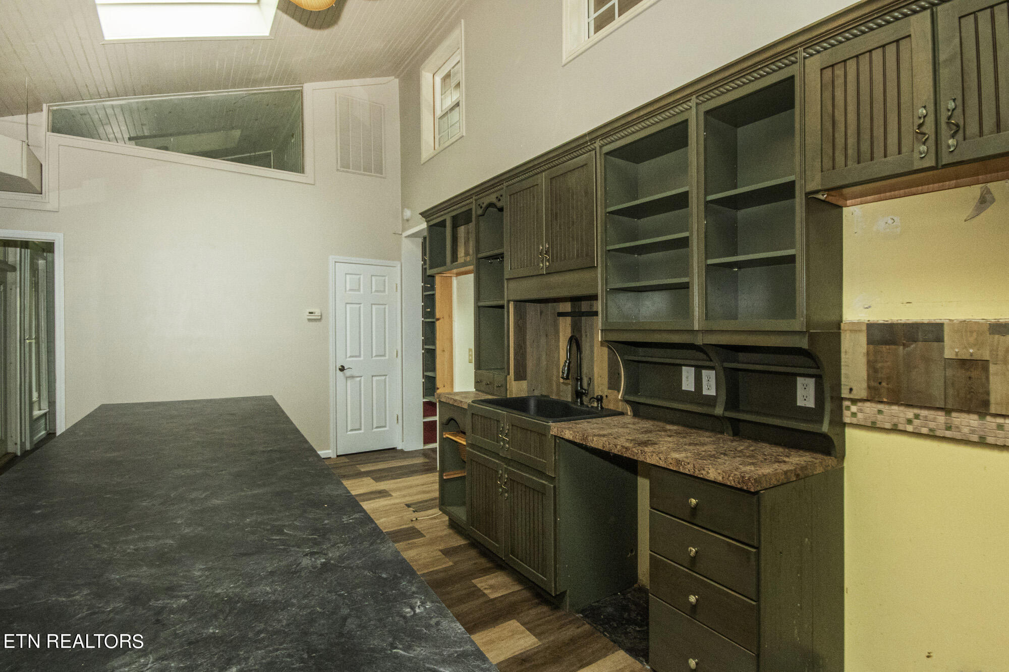 135 White Creek Court Deer Lodge TN 37726