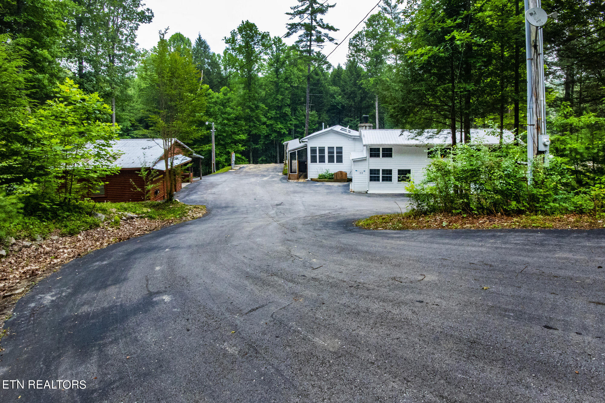 135 White Creek Court Deer Lodge TN 37726