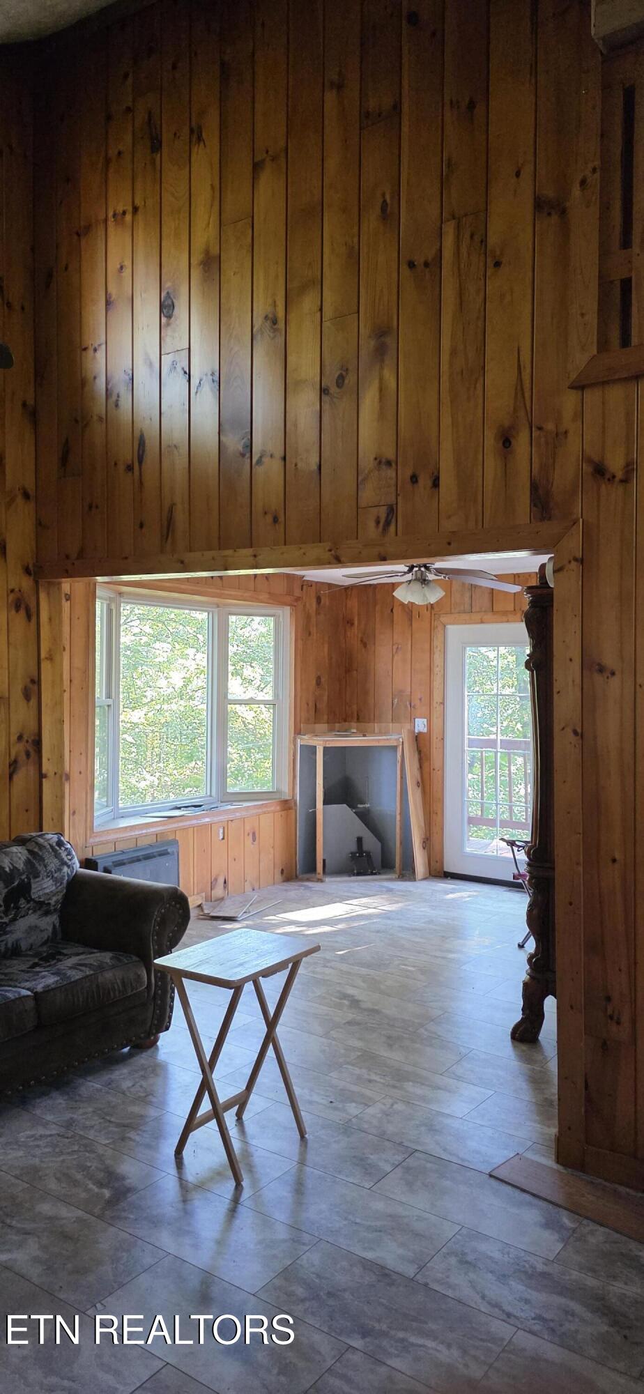 829 W Gold Dust Drive Pigeon Forge TN 37863