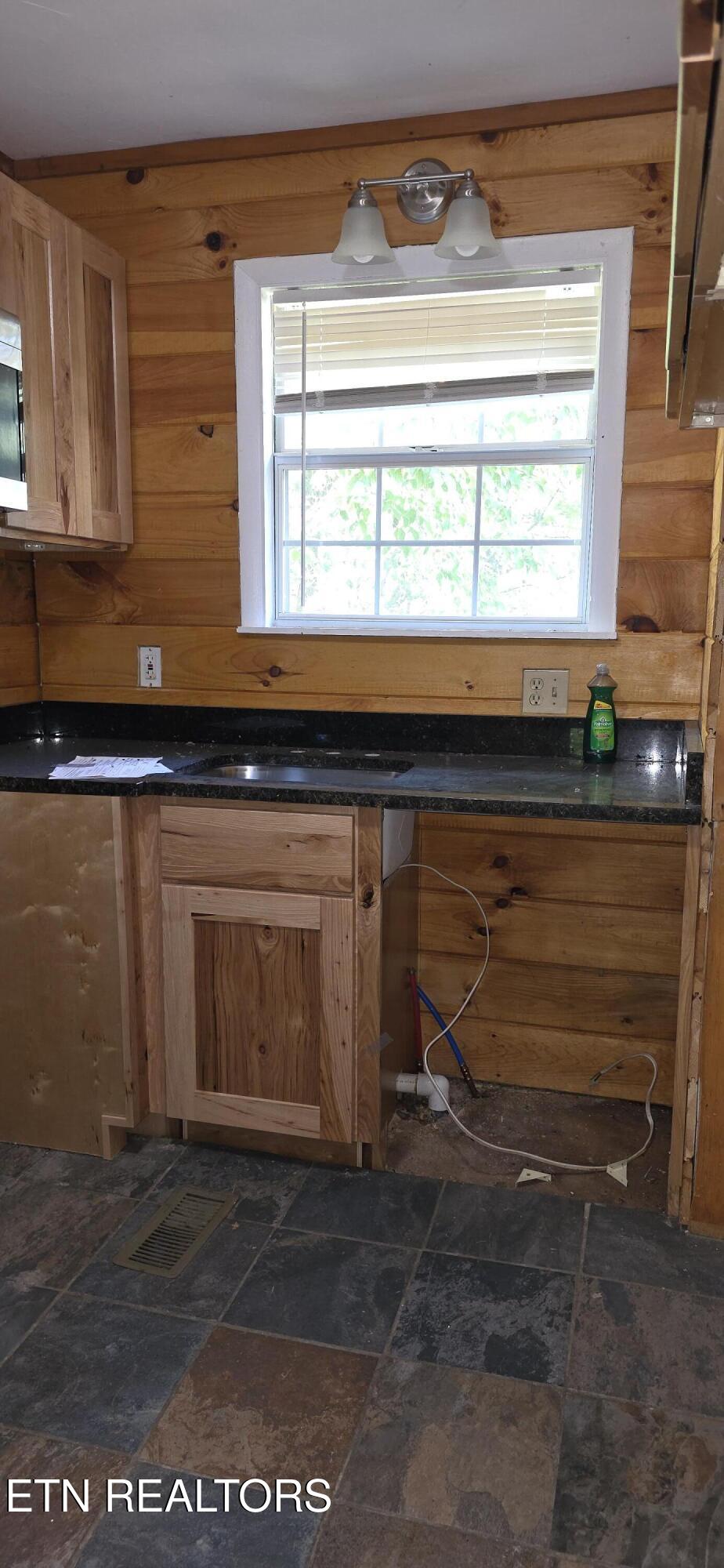 829 W Gold Dust Drive Pigeon Forge TN 37863