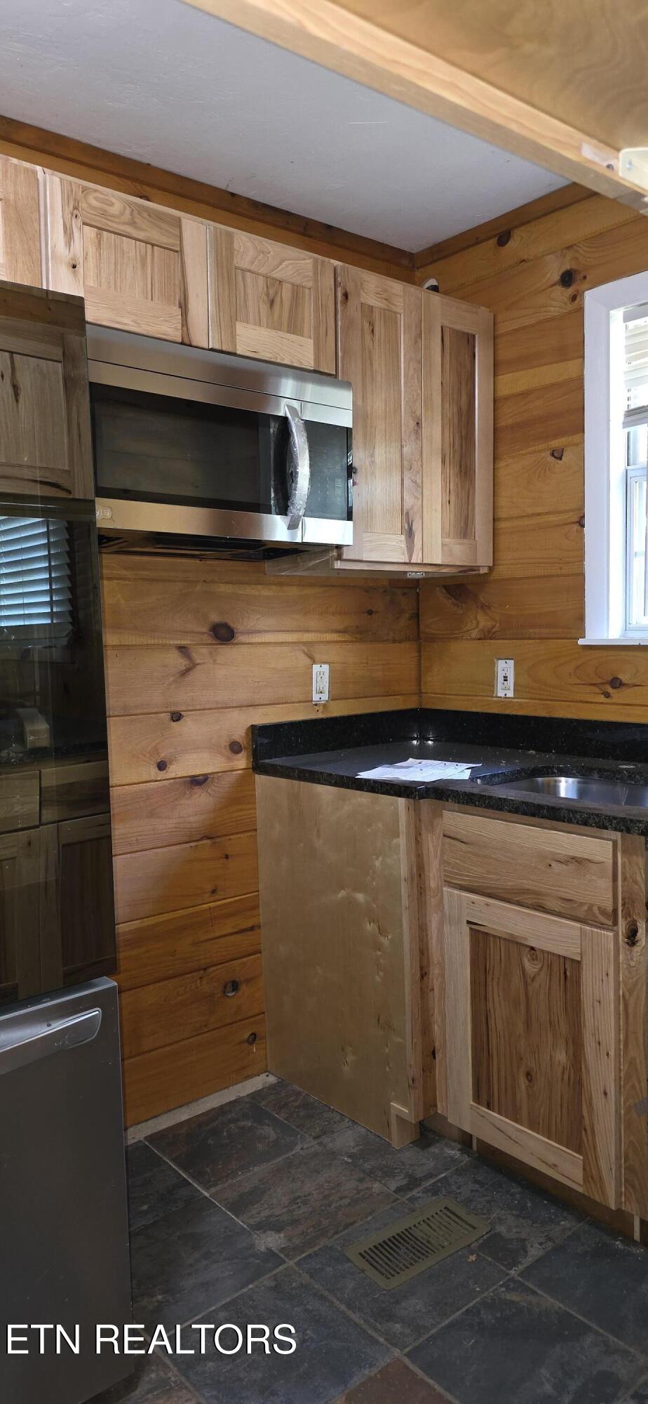829 W Gold Dust Drive Pigeon Forge TN 37863