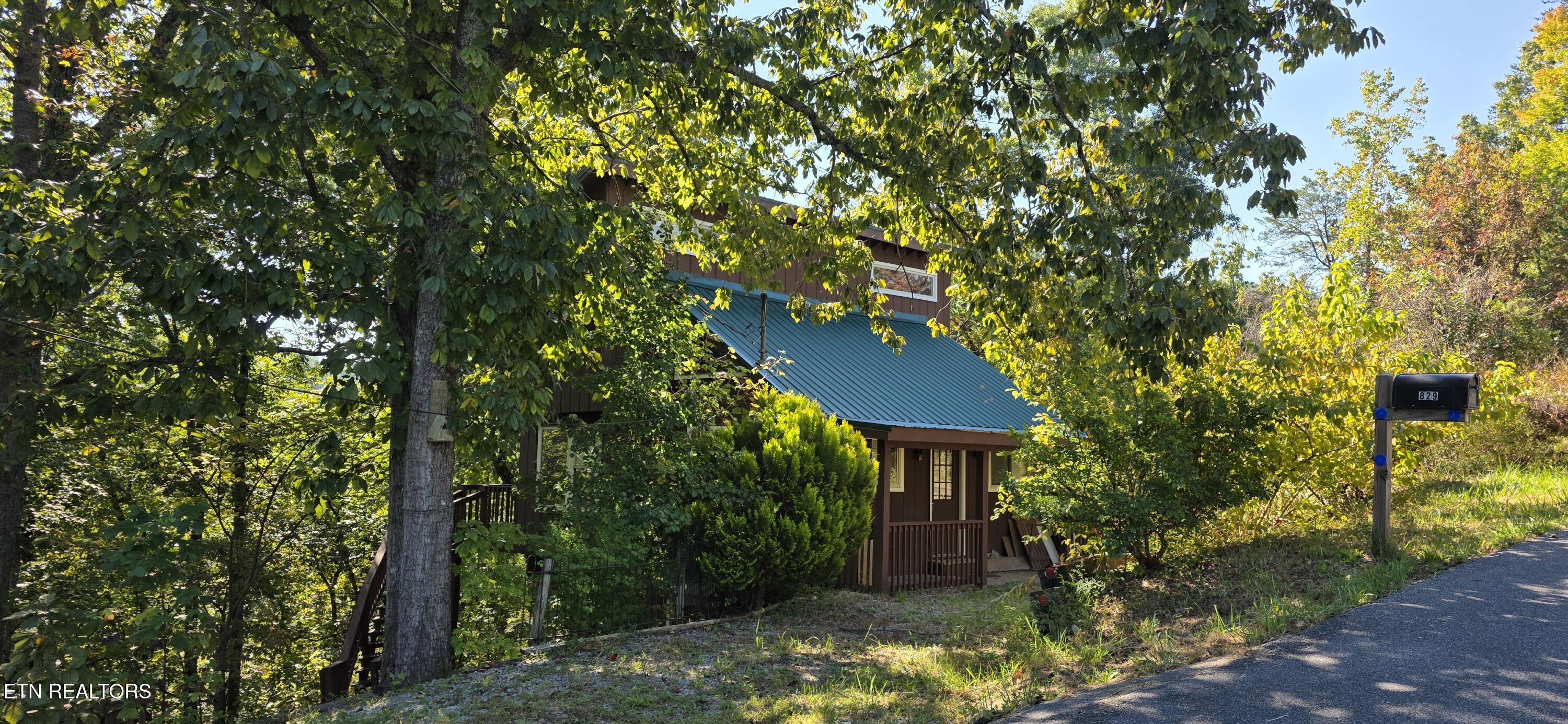 829 W Gold Dust Drive Pigeon Forge TN 37863