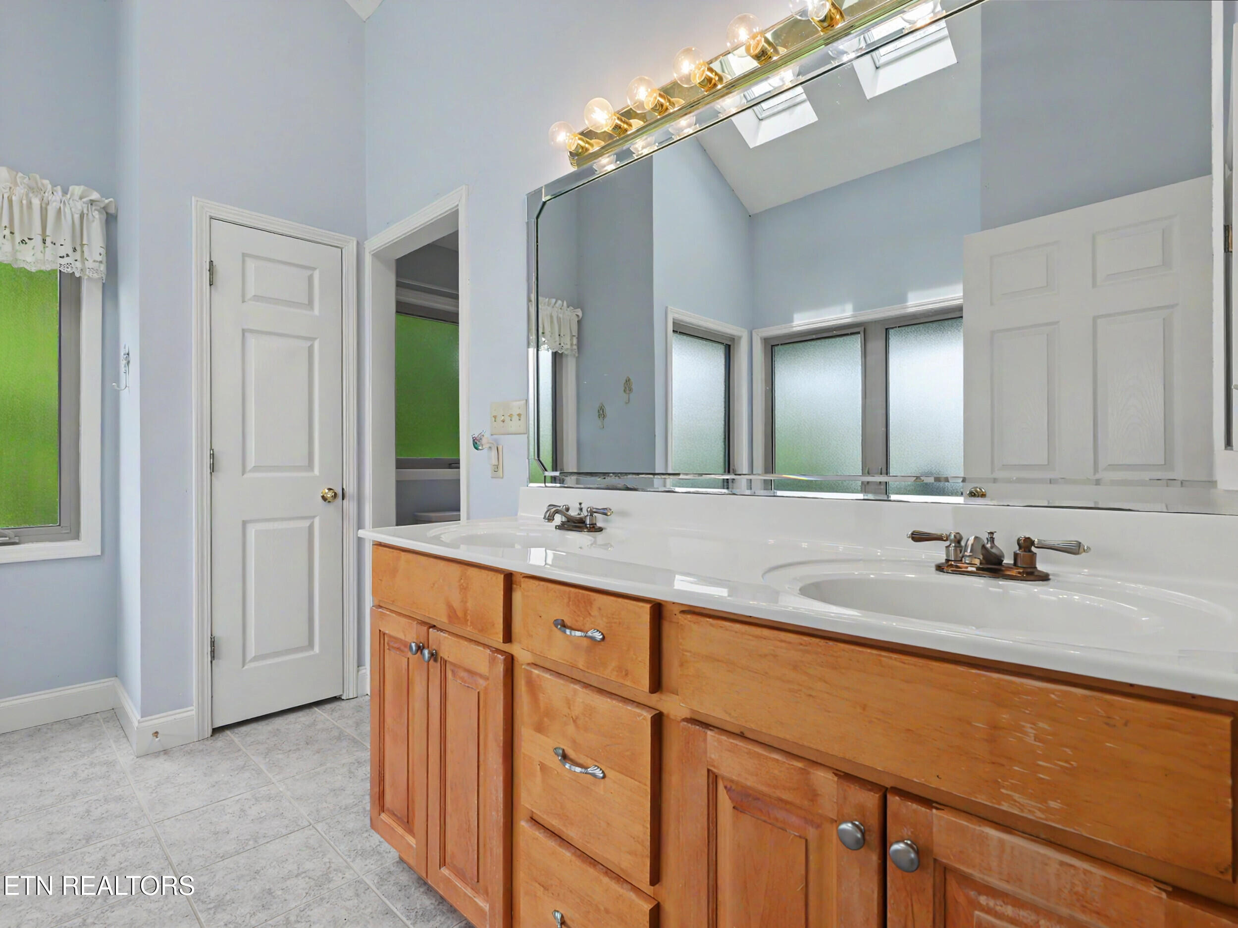 1031 Russell Brothers Road Sharps Chapel TN 37866