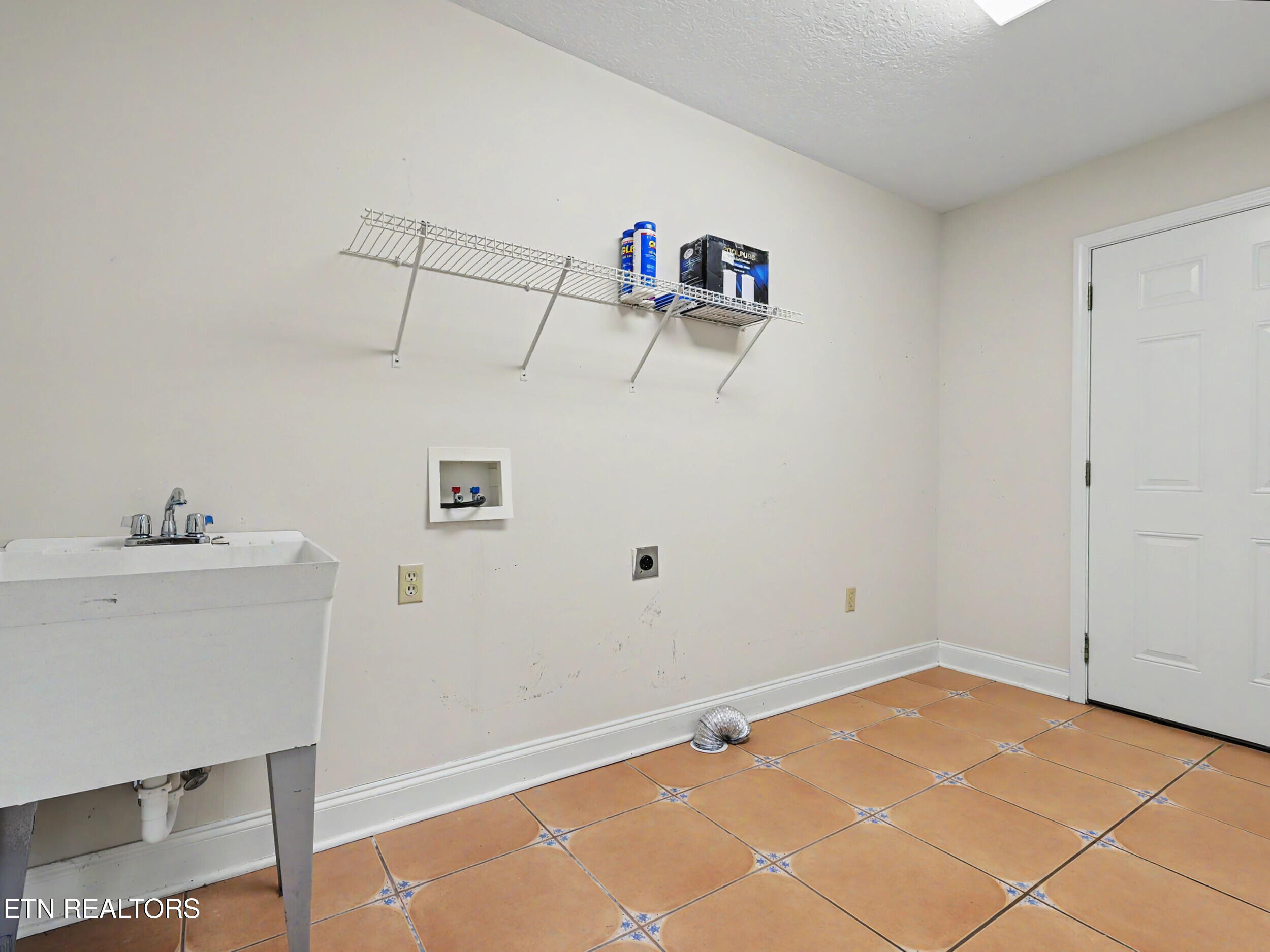 1031 Russell Brothers Road Sharps Chapel TN 37866