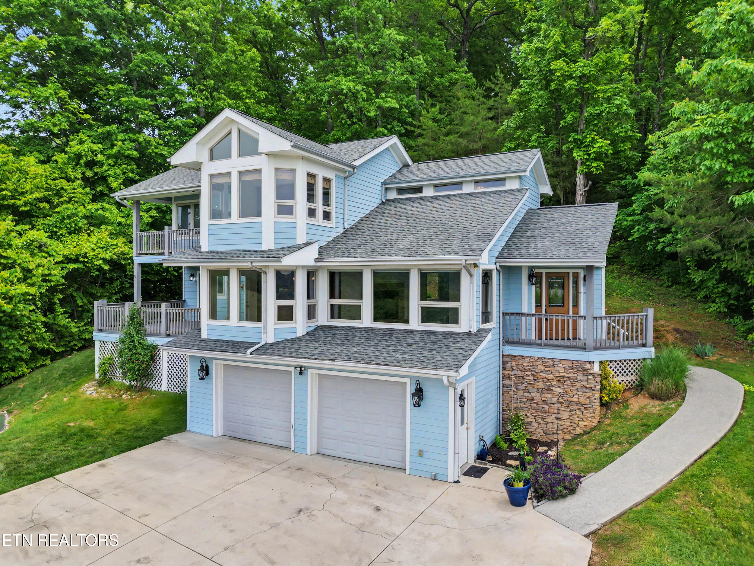 1031 Russell Brothers Road Sharps Chapel TN 37866
