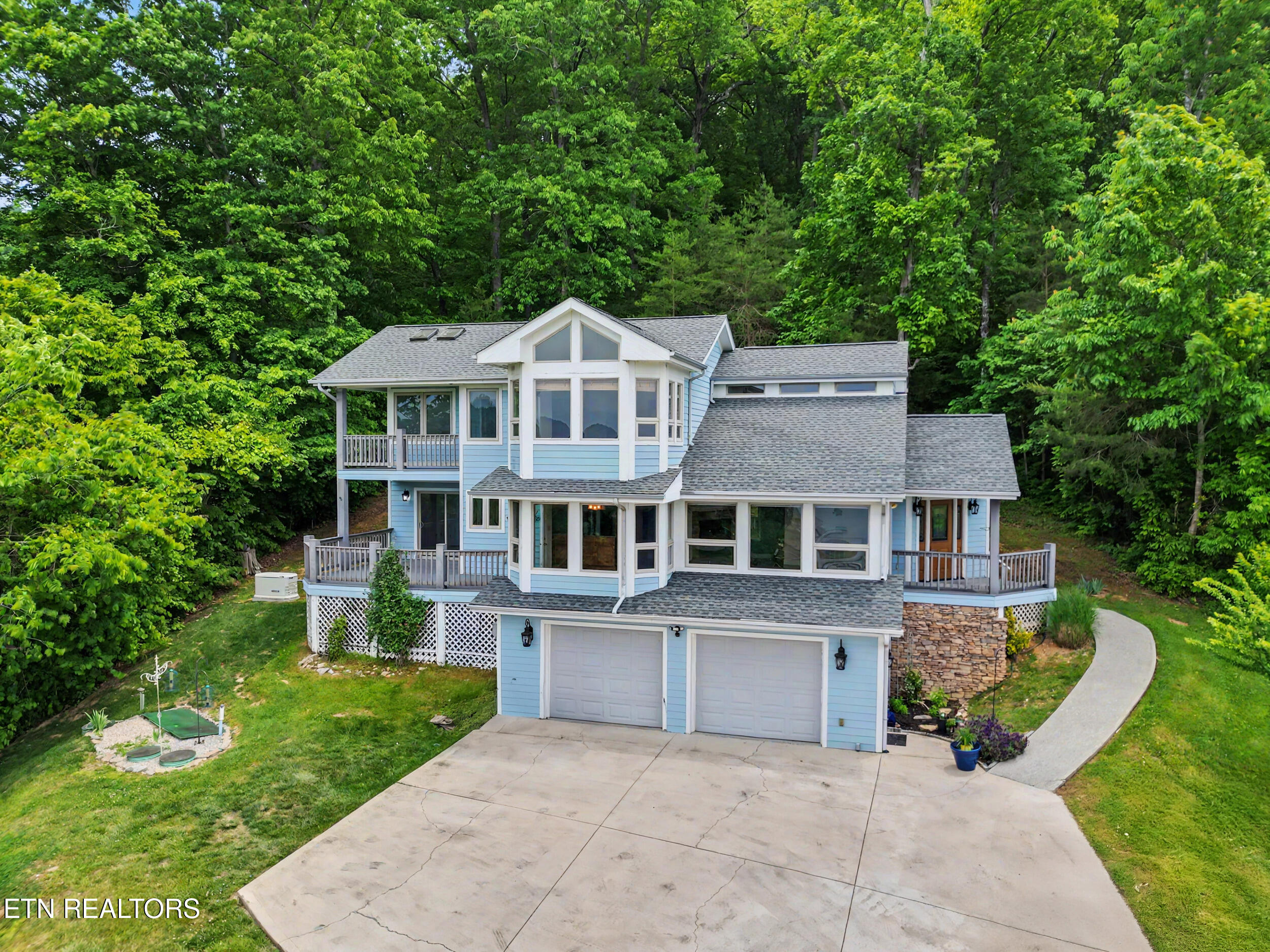 1031 Russell Brothers Road Sharps Chapel TN 37866