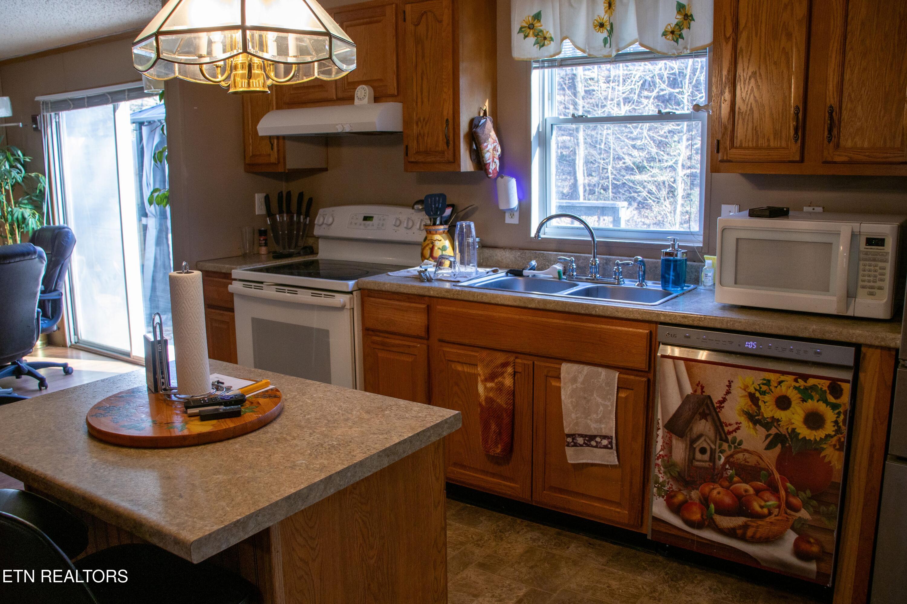 512 Edwards Lane Rockwood TN 37854
