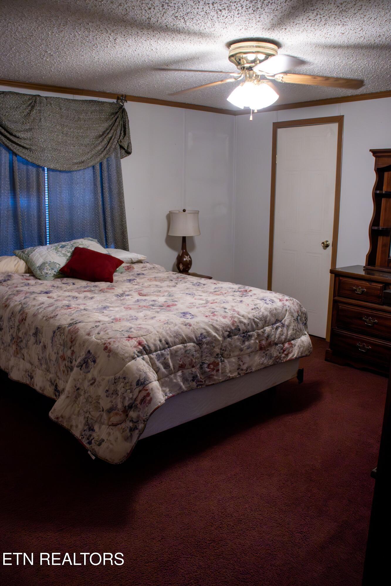 512 Edwards Lane Rockwood TN 37854