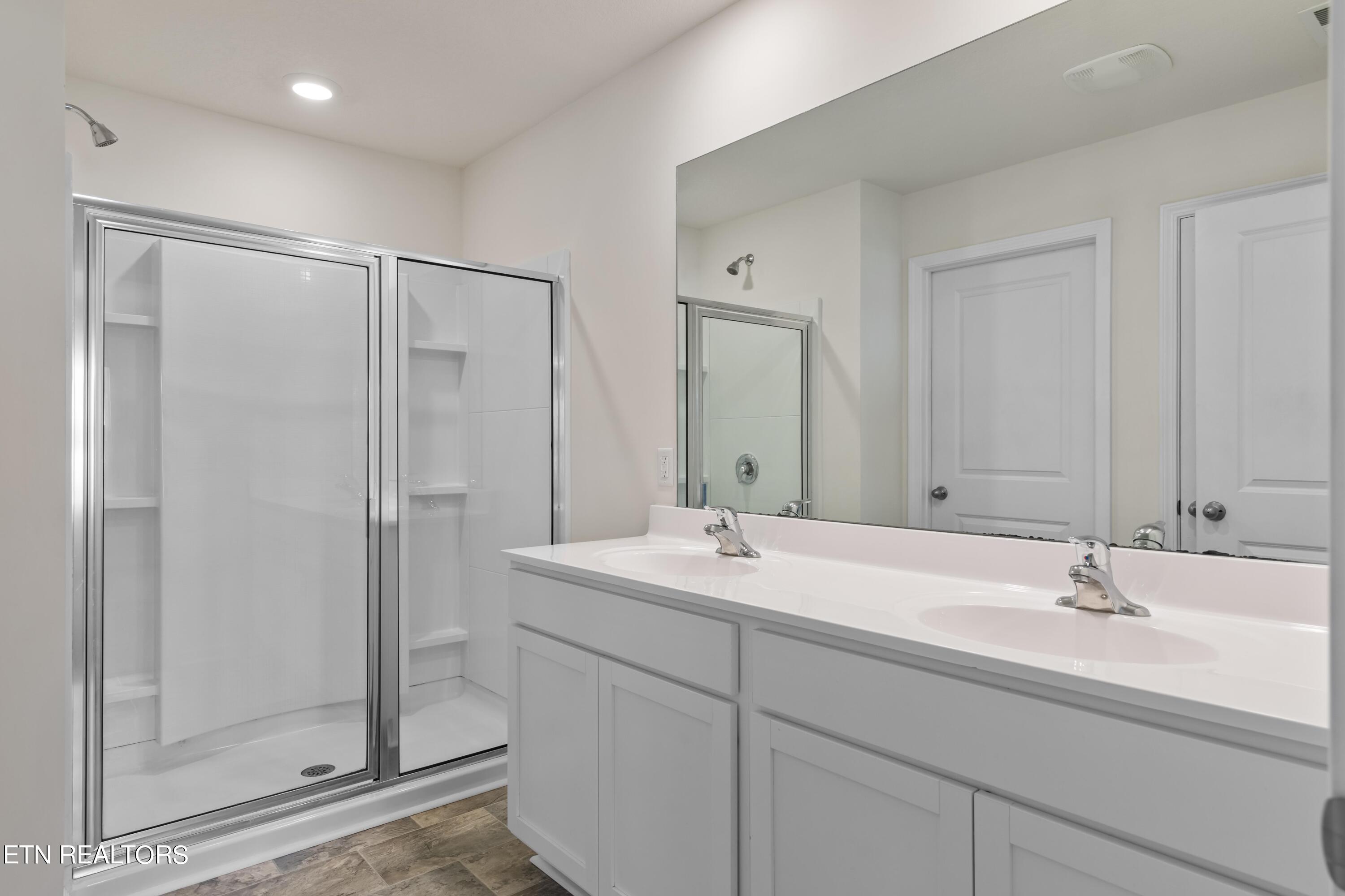1459 Hampton Place Circle Loudon TN 37774