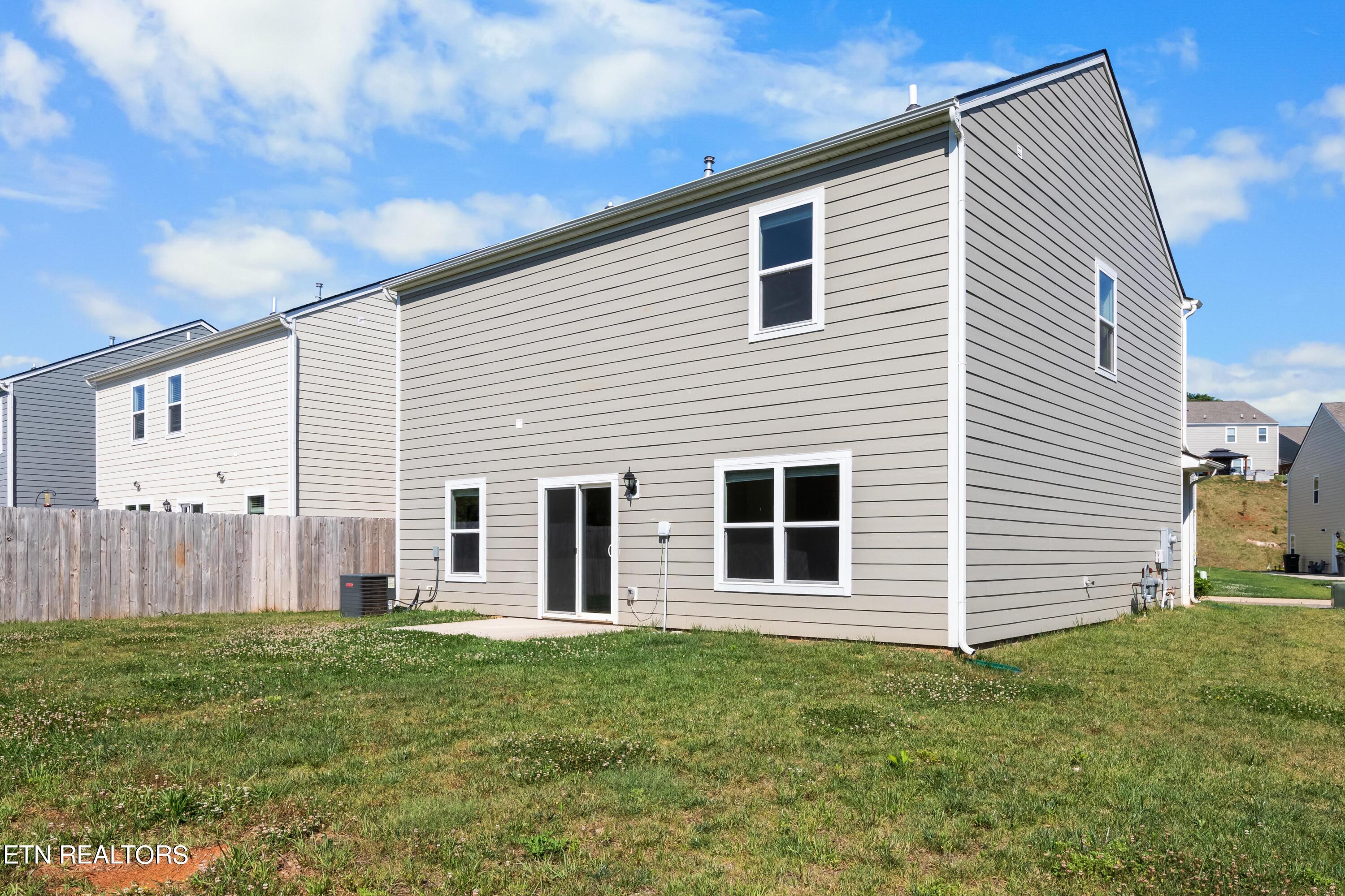 1459 Hampton Place Circle Loudon TN 37774