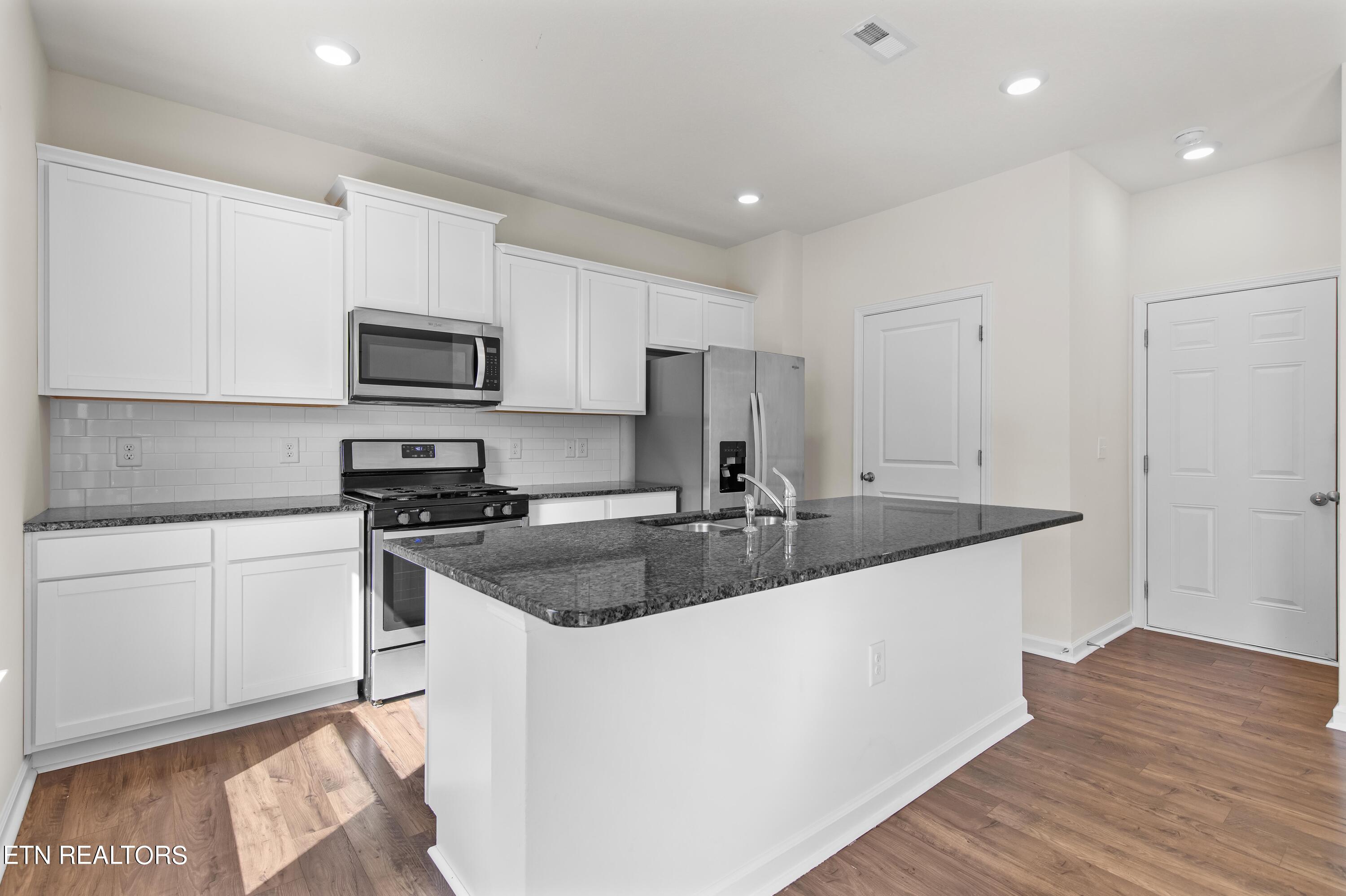 1459 Hampton Place Circle Loudon TN 37774
