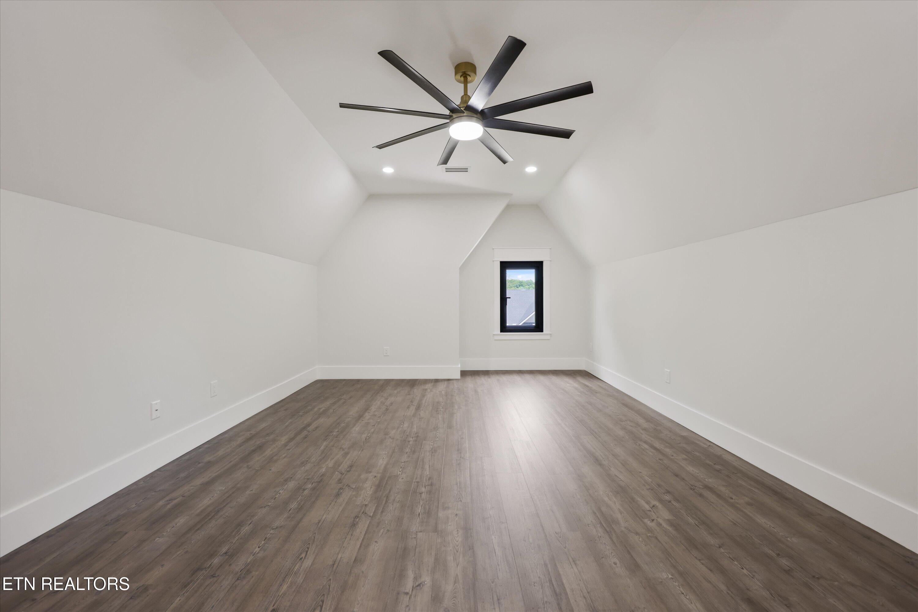 400 Elohi Place Loudon TN 37774