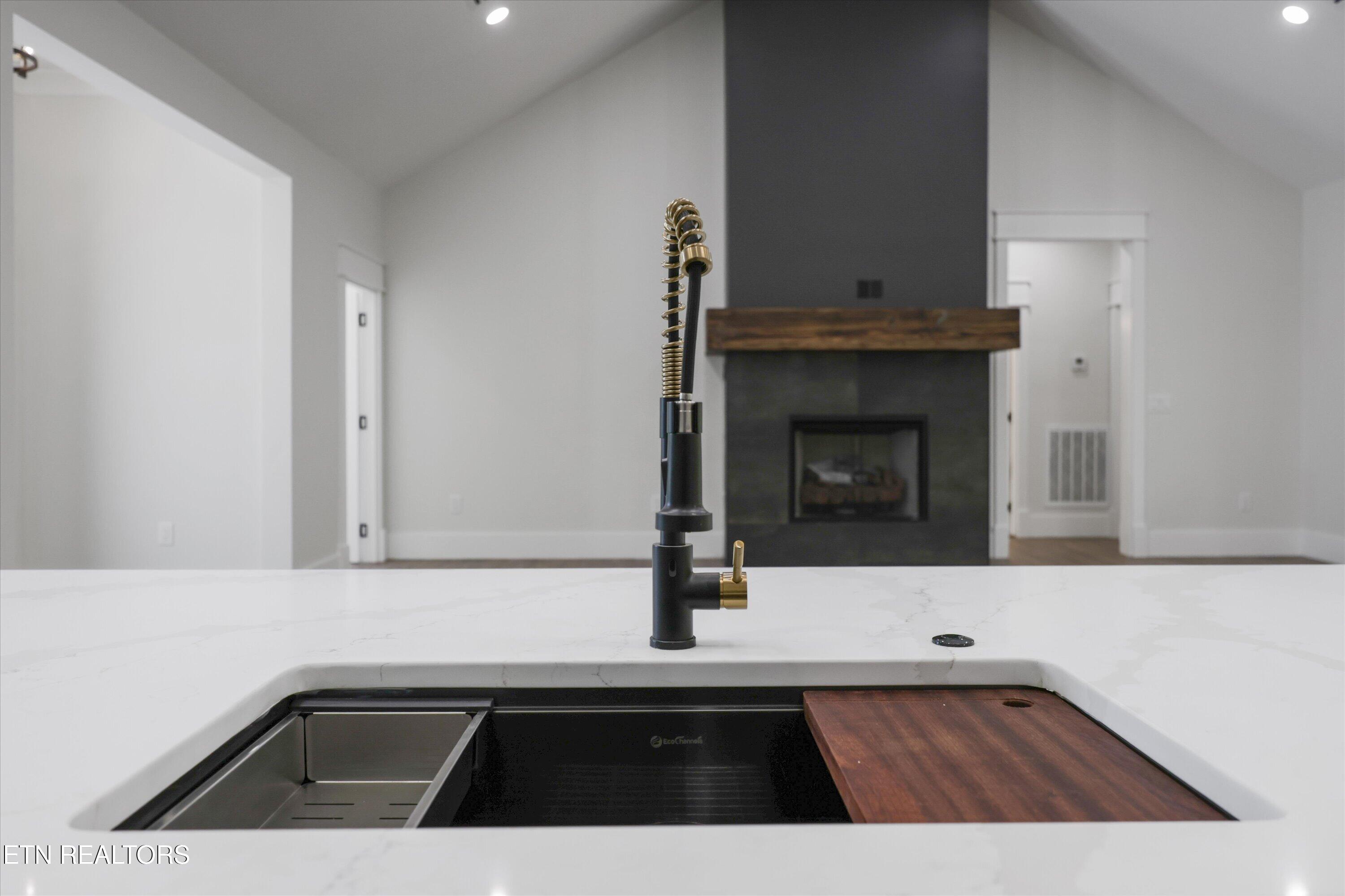 400 Elohi Place Loudon TN 37774