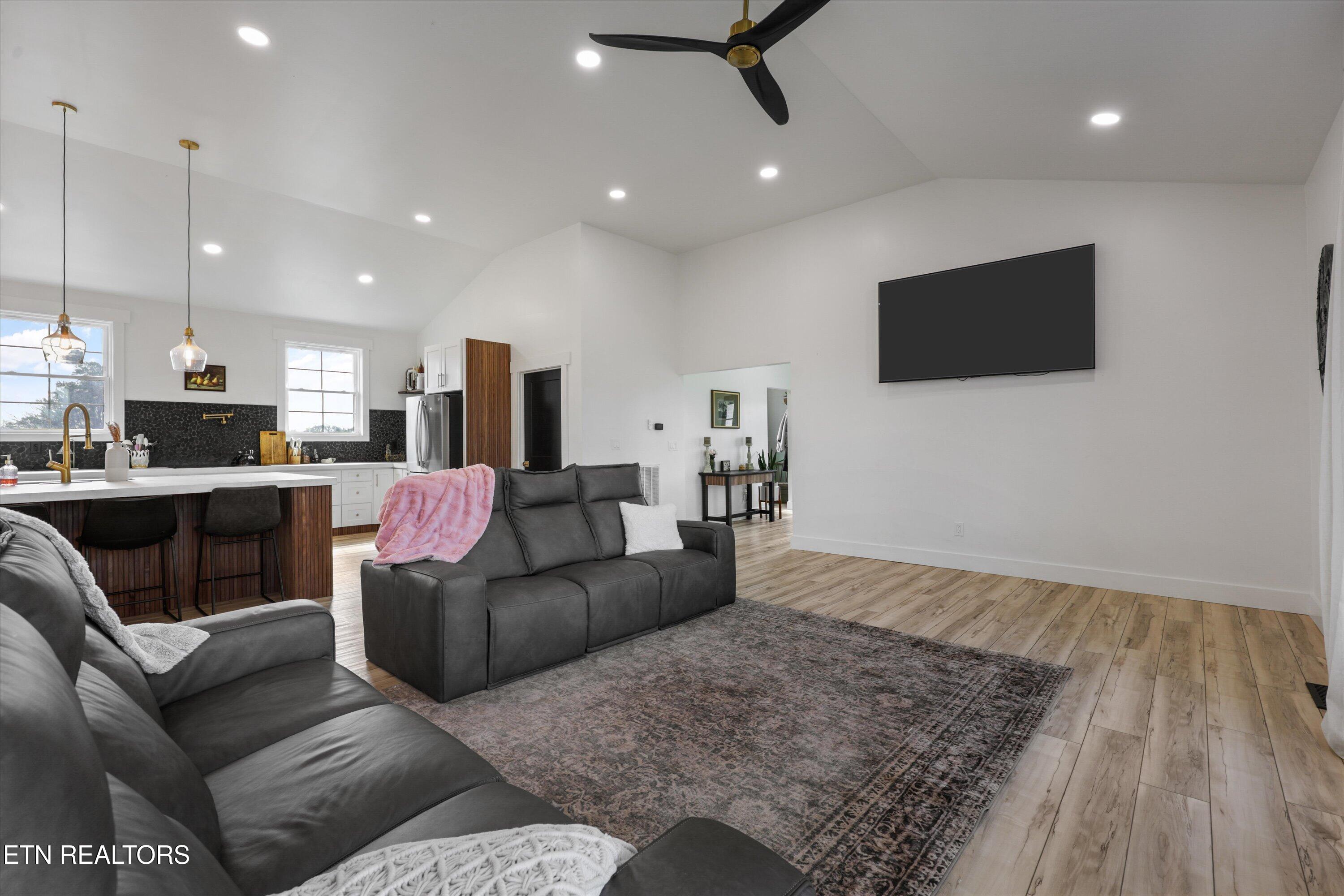13161 Vonore Road Loudon TN 37774