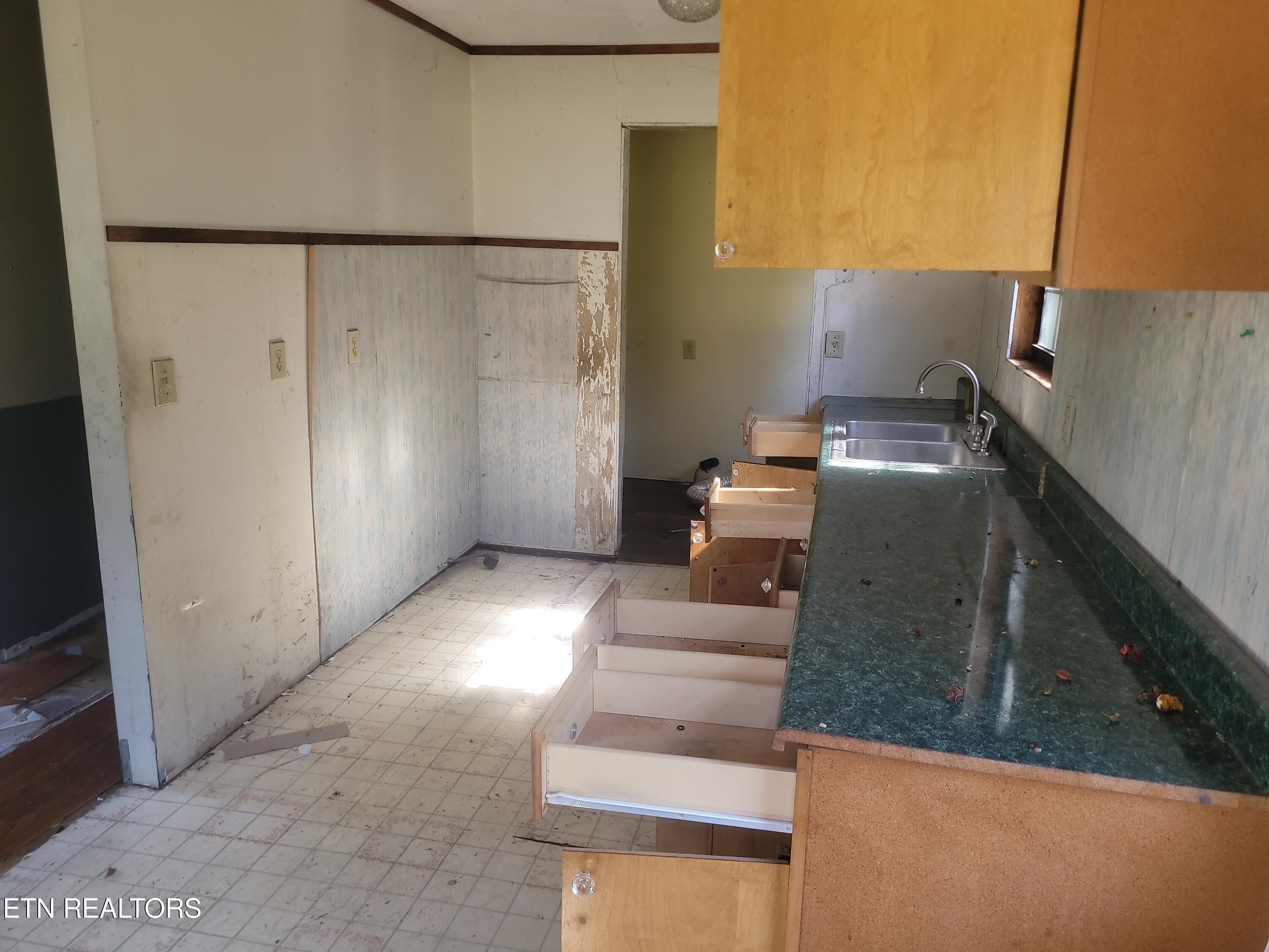337 Marble Hall Road Rogersville TN 37857