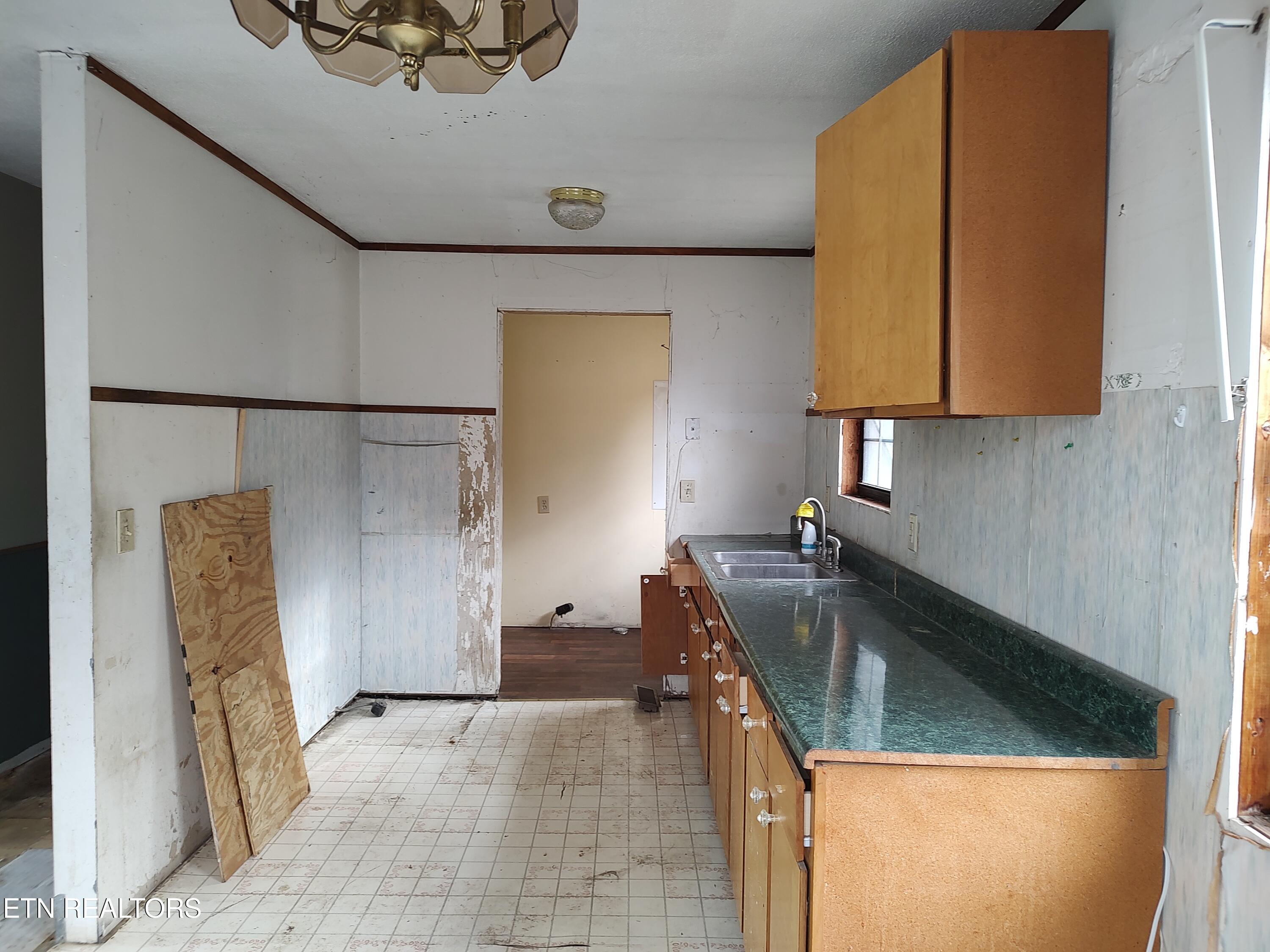 337 Marble Hall Road Rogersville TN 37857