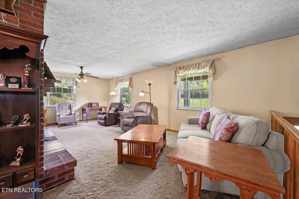 2719 Bullen Valley Road Thorn Hill TN 37881