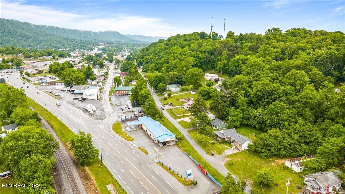 915 Cherry Street Lafollette TN 37766