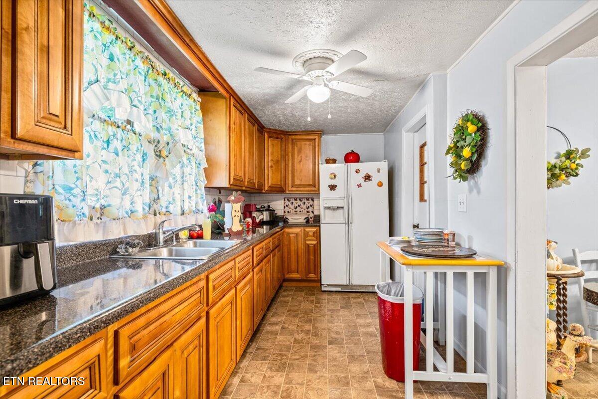 915 Cherry Street Lafollette TN 37766