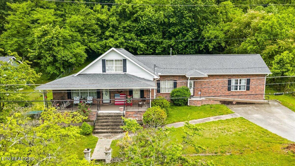 915 Cherry Street Lafollette TN 37766