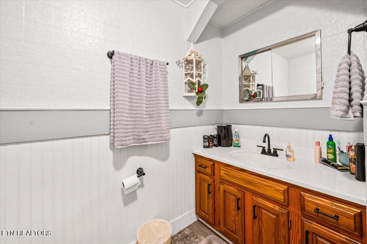 915 Cherry Street Lafollette TN 37766