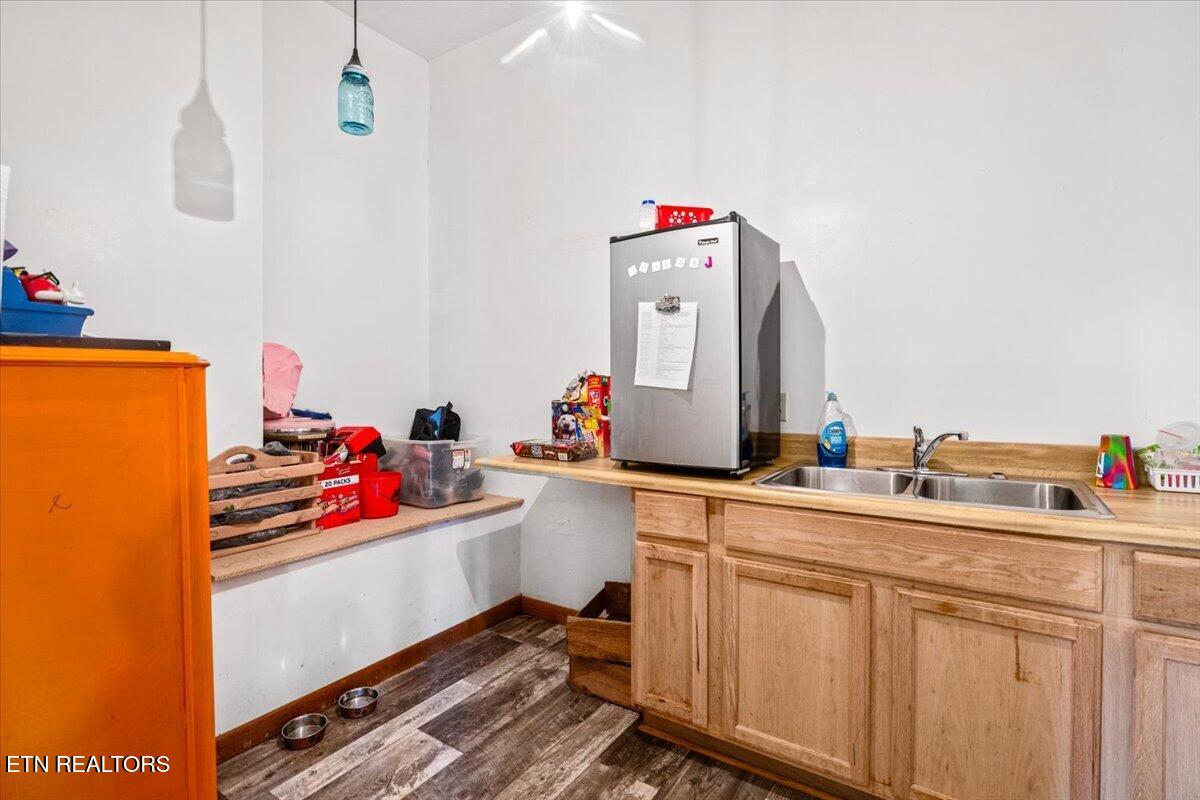 915 Cherry Street Lafollette TN 37766