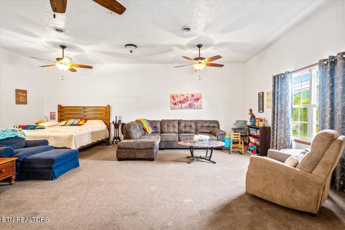 915 Cherry Street Lafollette TN 37766