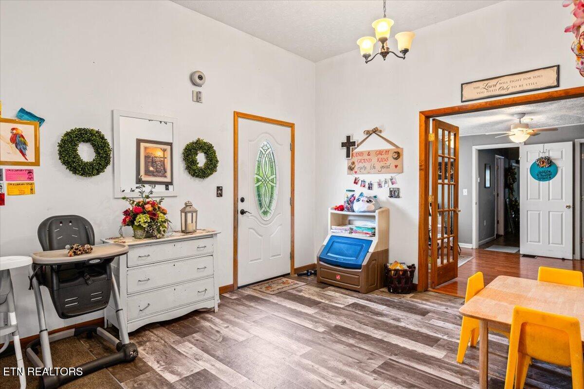 915 Cherry Street Lafollette TN 37766