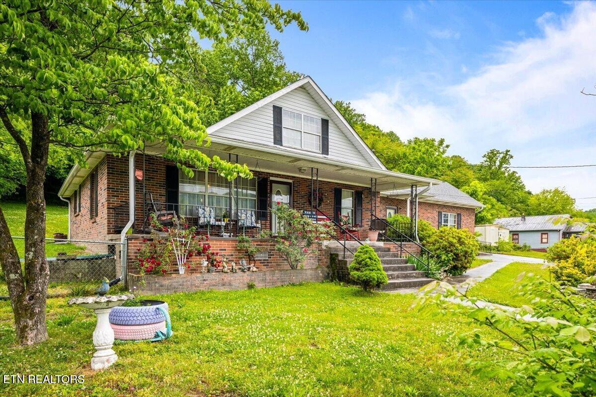 915 Cherry Street Lafollette TN 37766