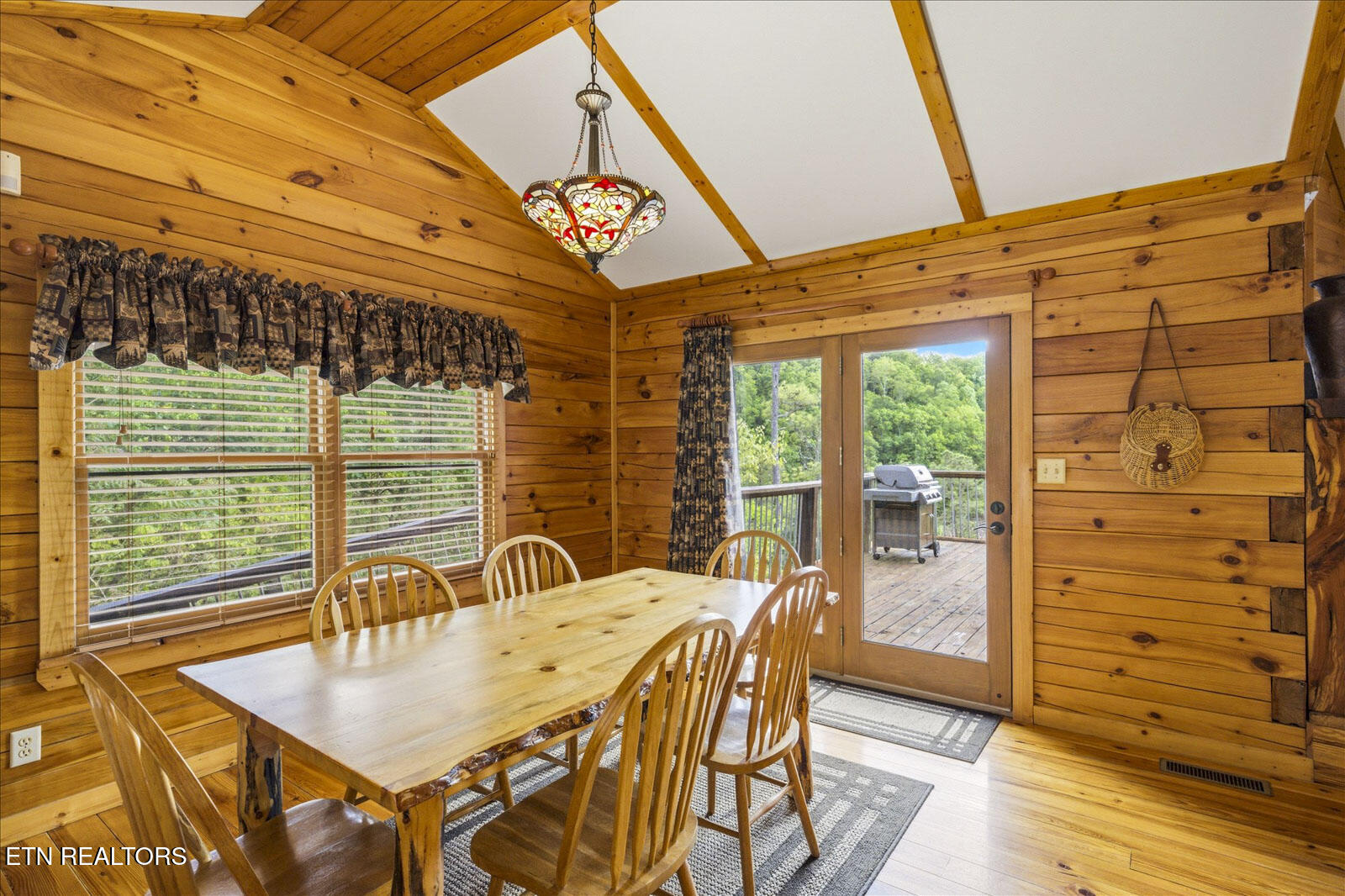 1590 Tranquility Trail Dandridge TN 37725