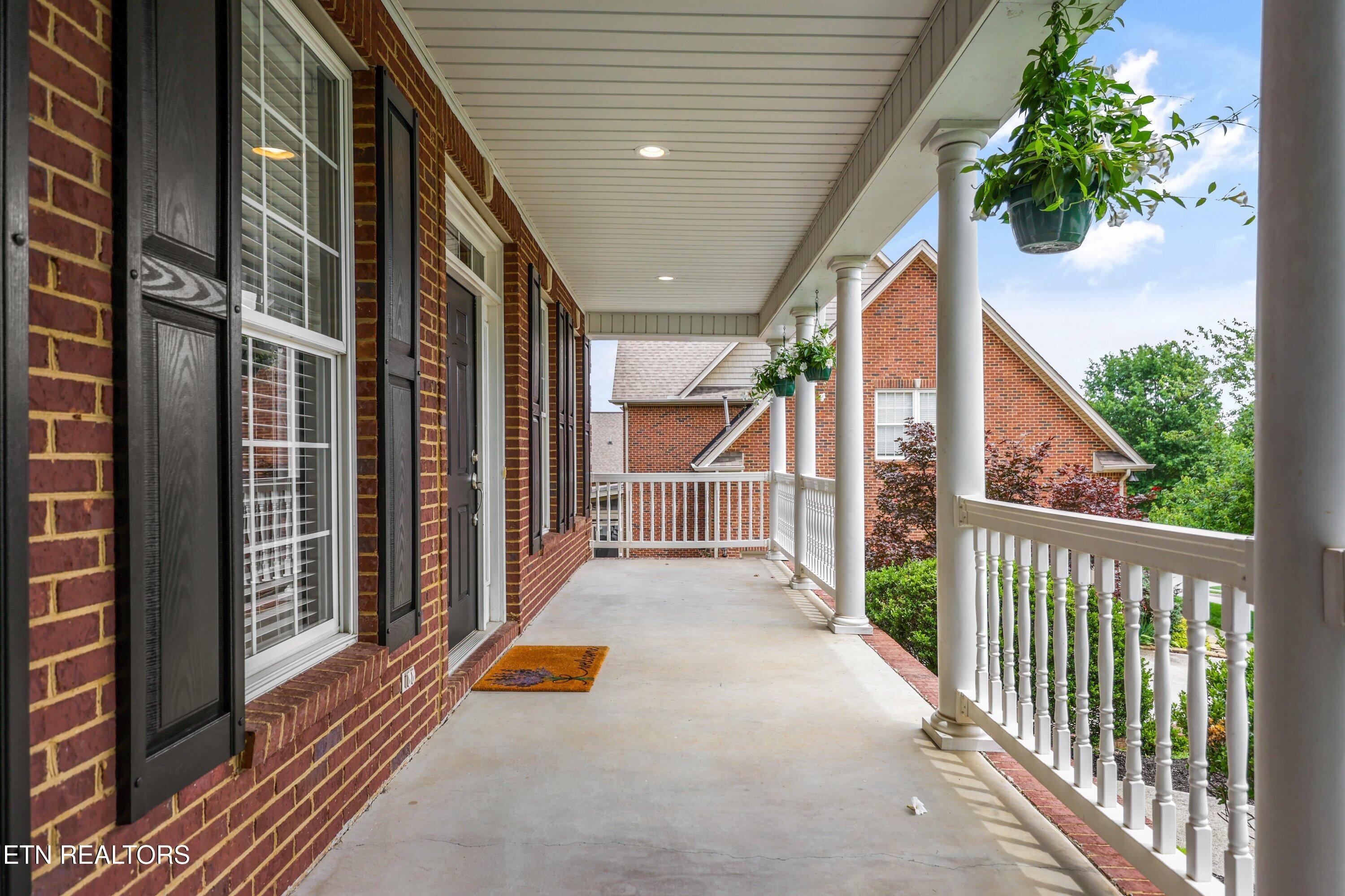 9211 Manor Crest Lane Knoxville TN 37922