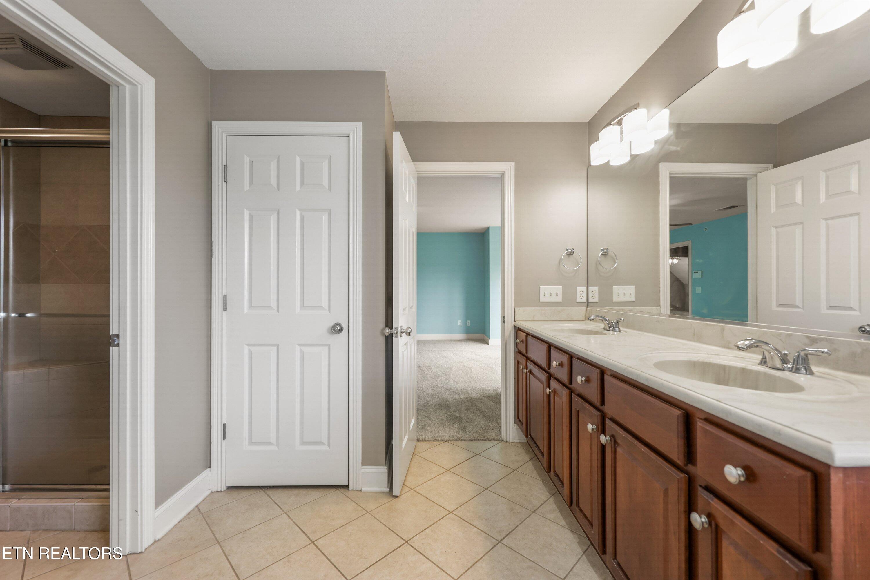 9211 Manor Crest Lane Knoxville TN 37922