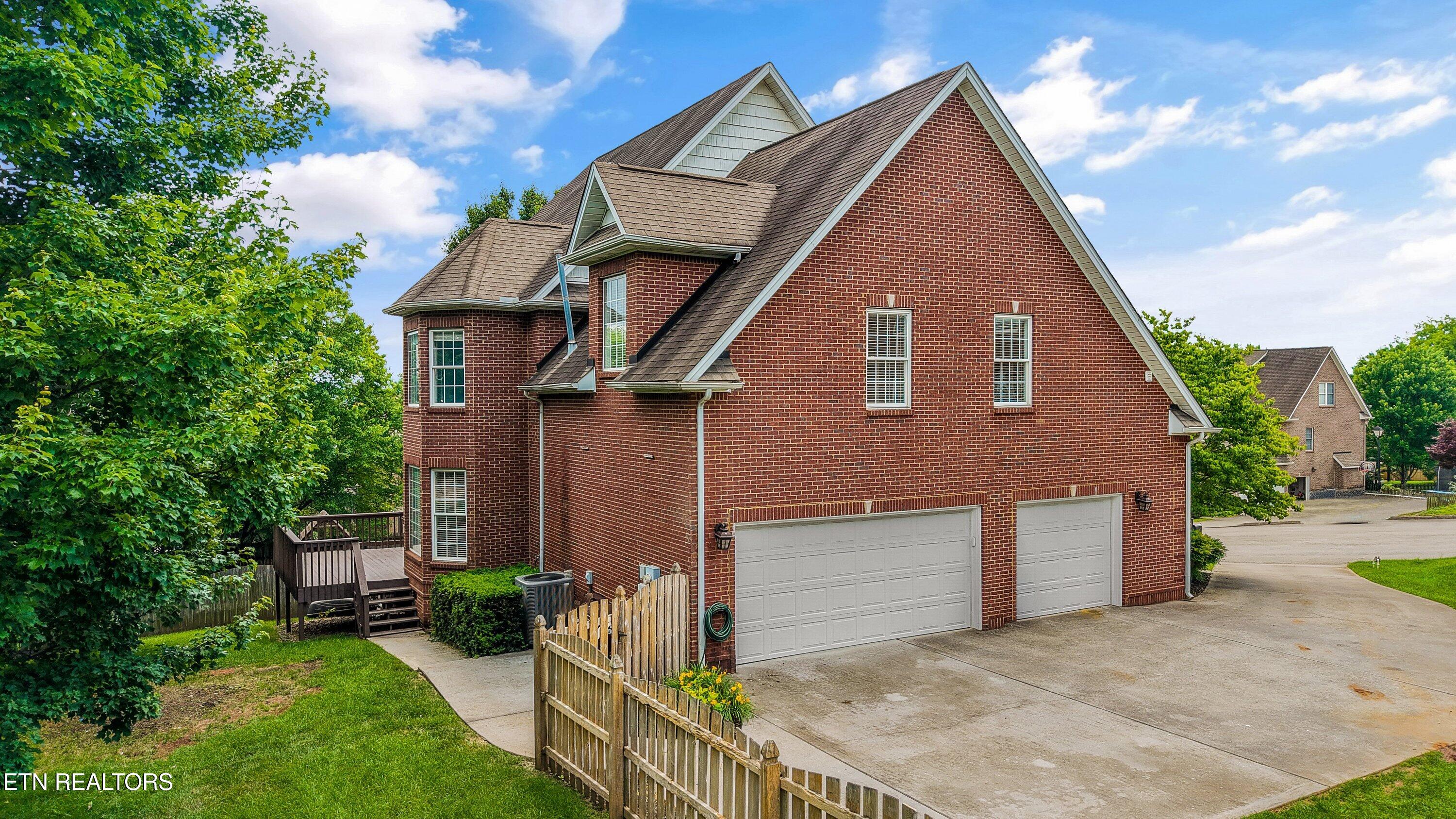 9211 Manor Crest Lane Knoxville TN 37922