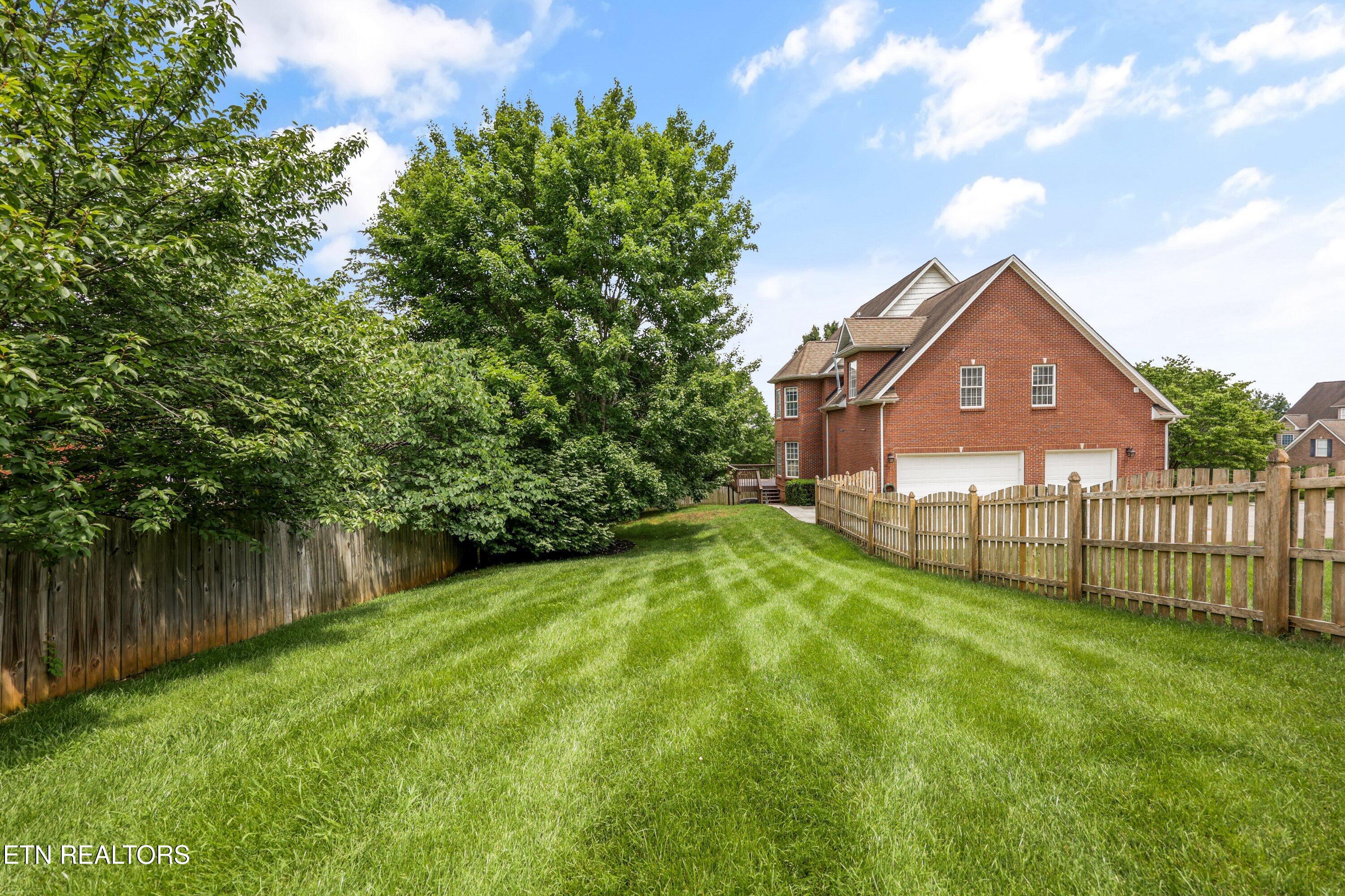 9211 Manor Crest Lane Knoxville TN 37922