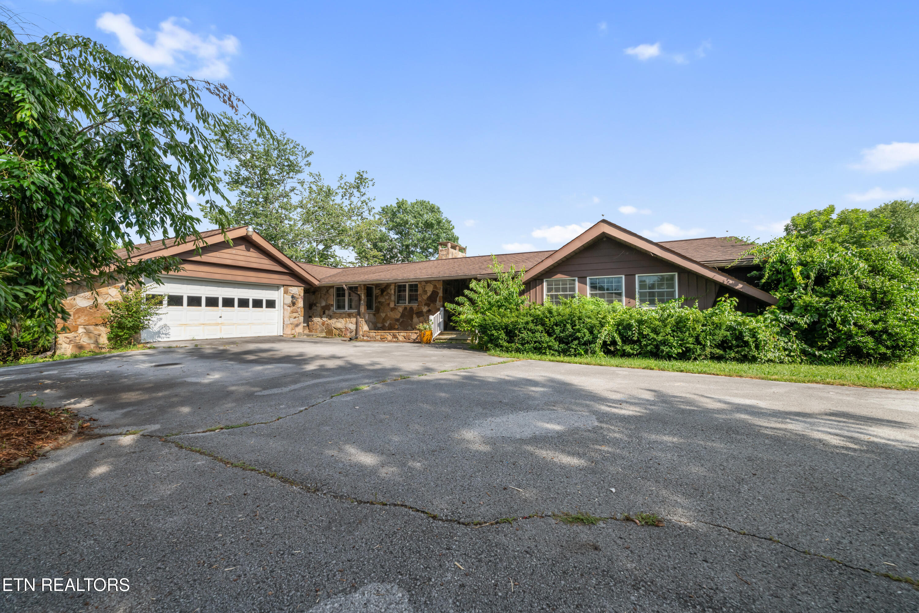 820 Highway 68 Crossville TN 38555