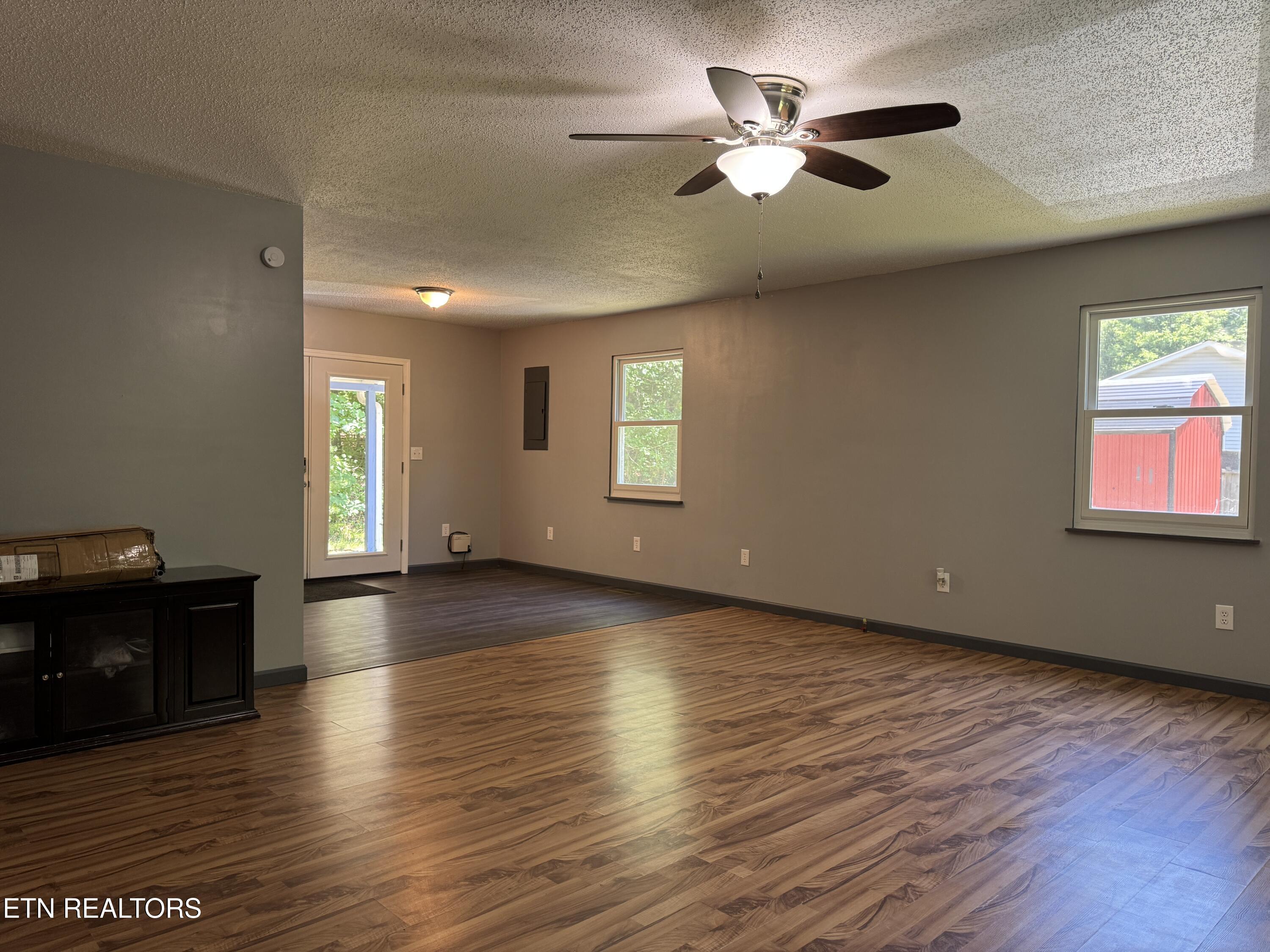 125 Walnut Lane Oneida TN 37841