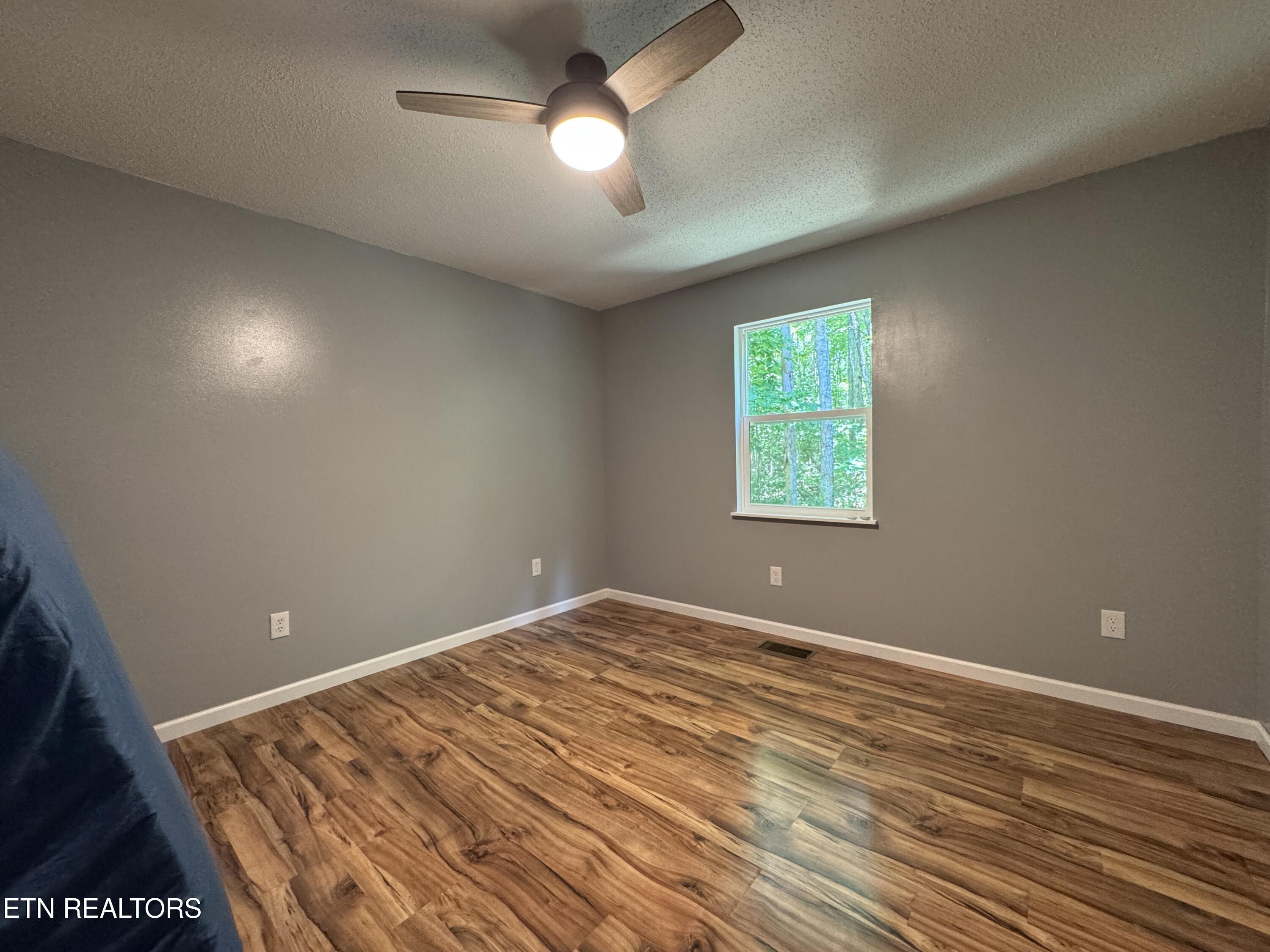 125 Walnut Lane Oneida TN 37841