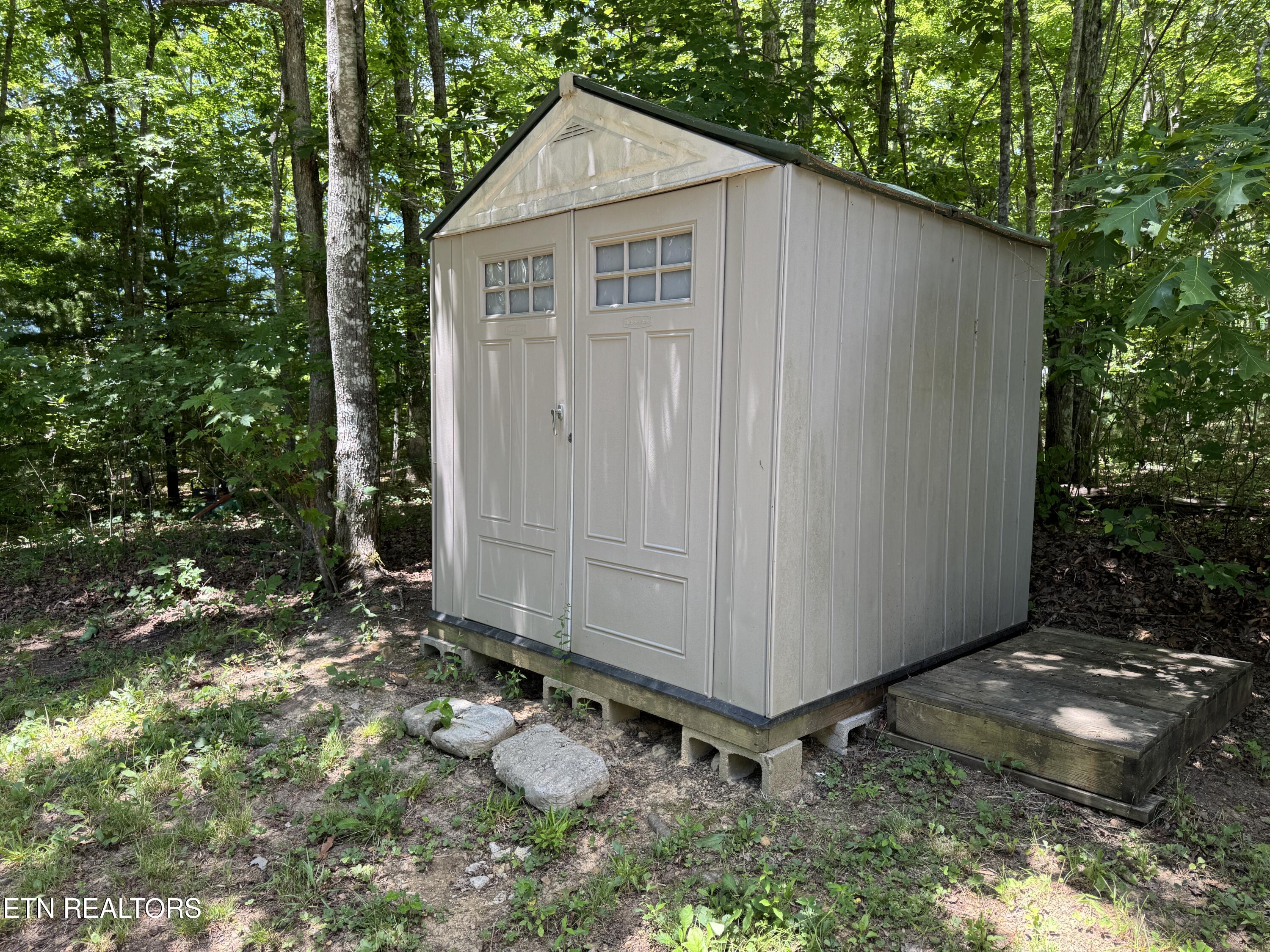 125 Walnut Lane Oneida TN 37841