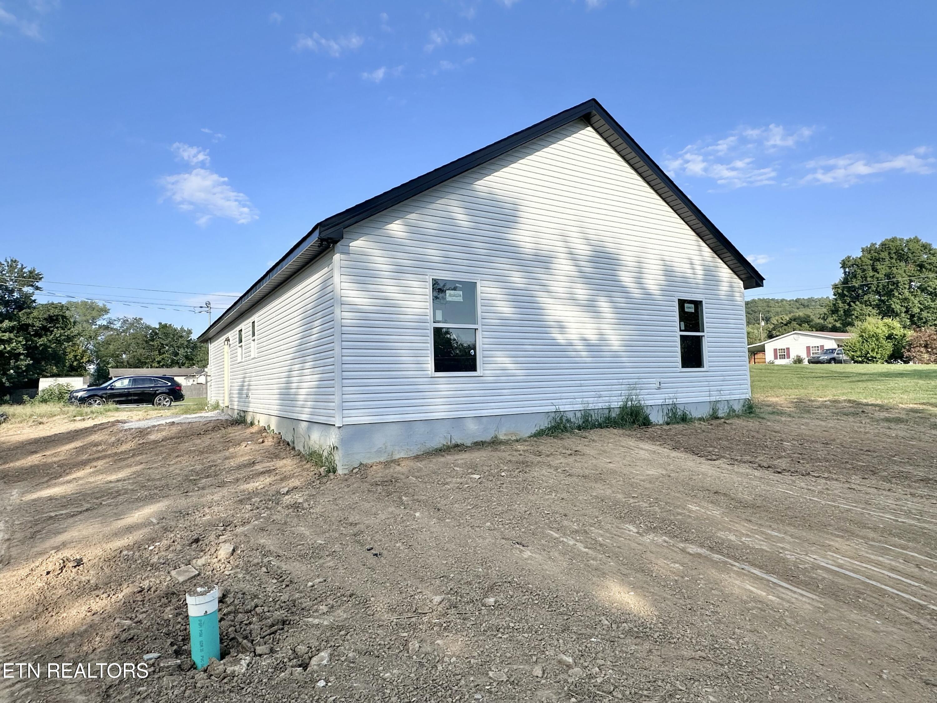 541 Cherokee Avenue Clinton TN 37716