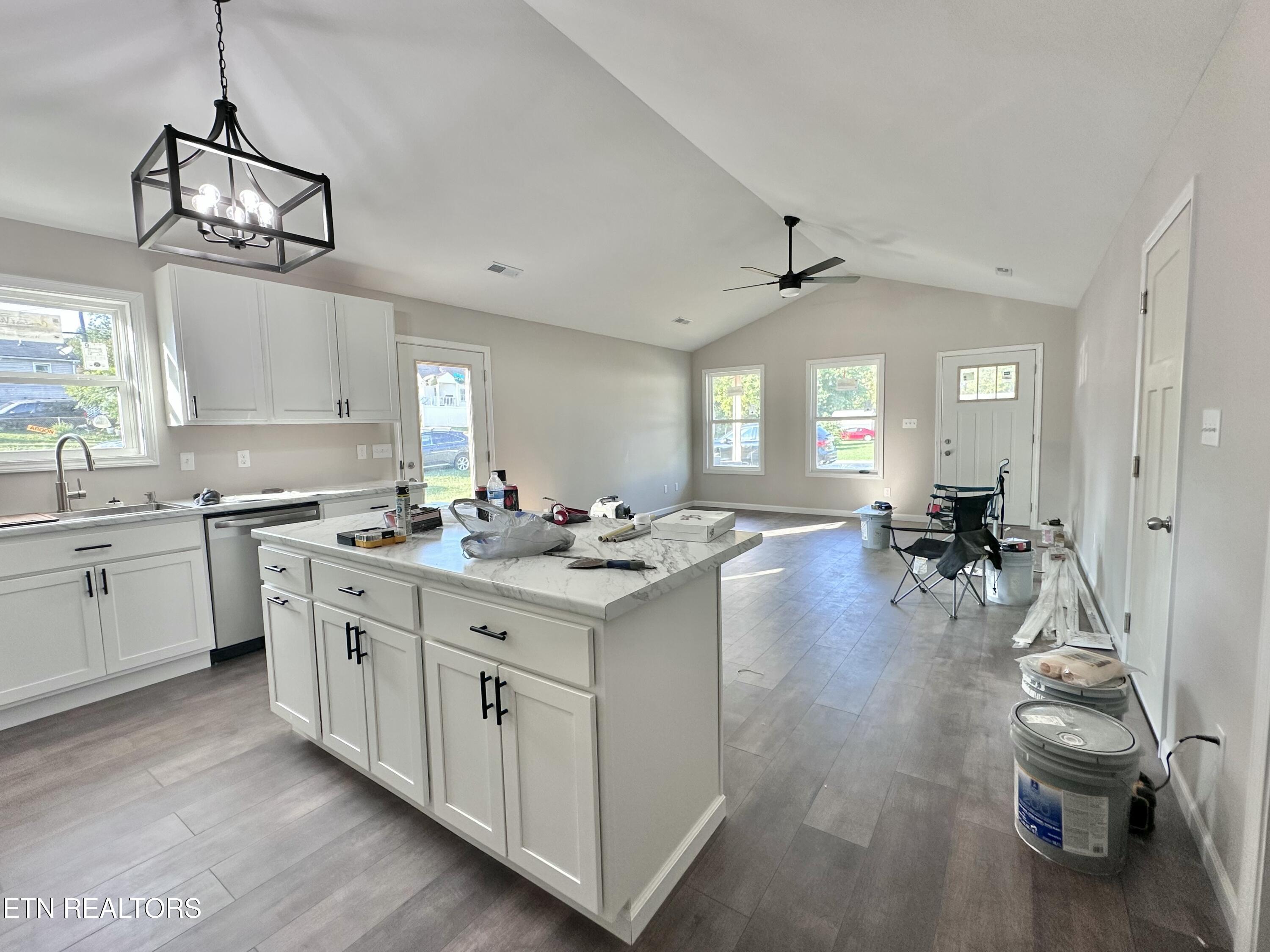 541 Cherokee Avenue Clinton TN 37716