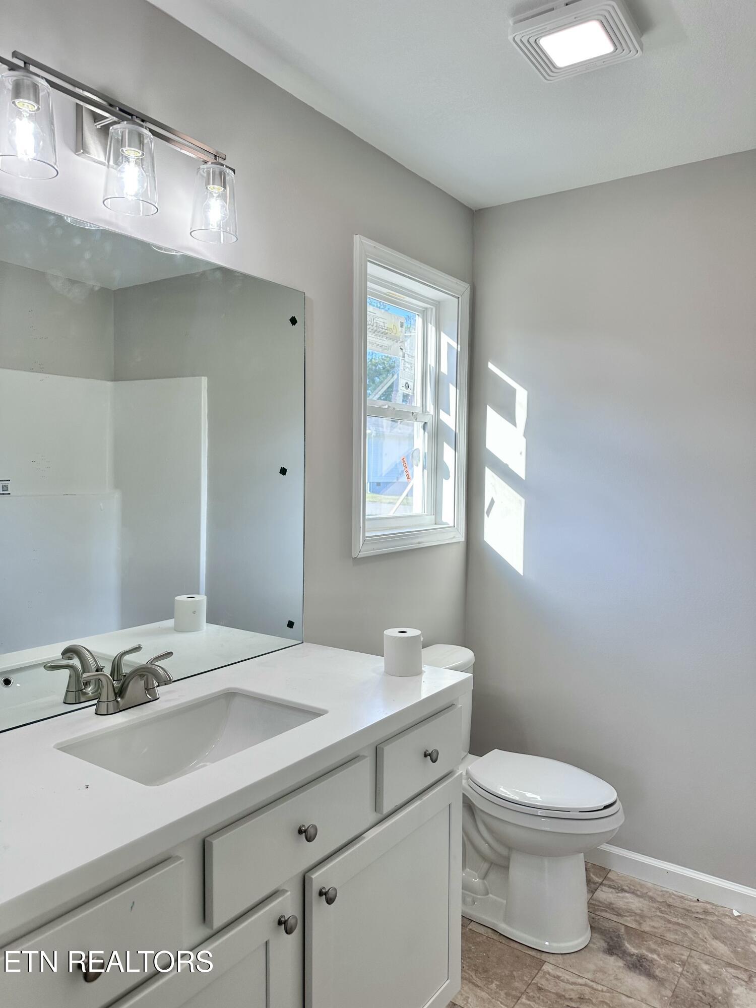 541 Cherokee Avenue Clinton TN 37716