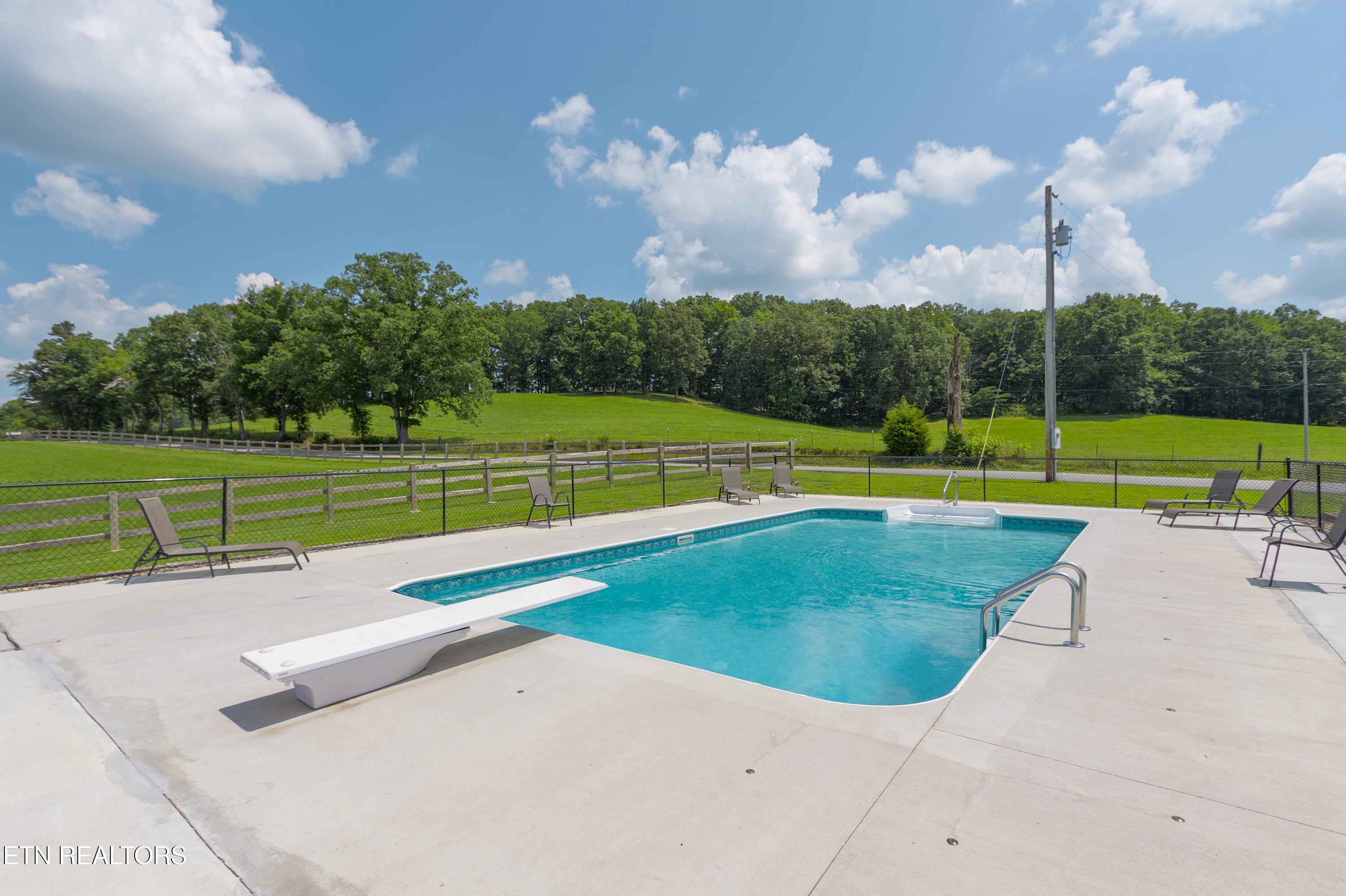 287 R. S. Marcum Road Oneida TN 37841