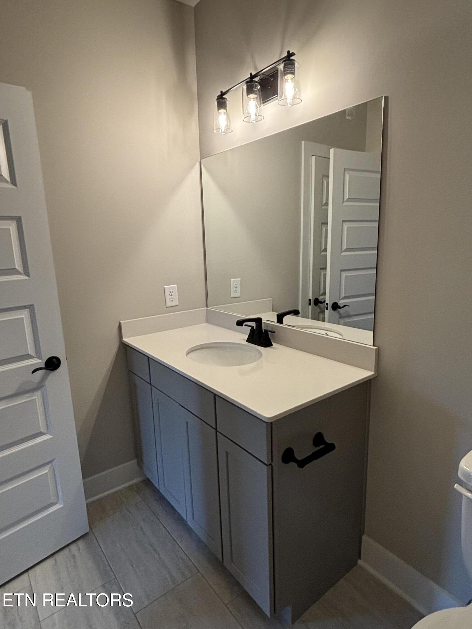 160 Timber Circle Lenoir City TN 37772