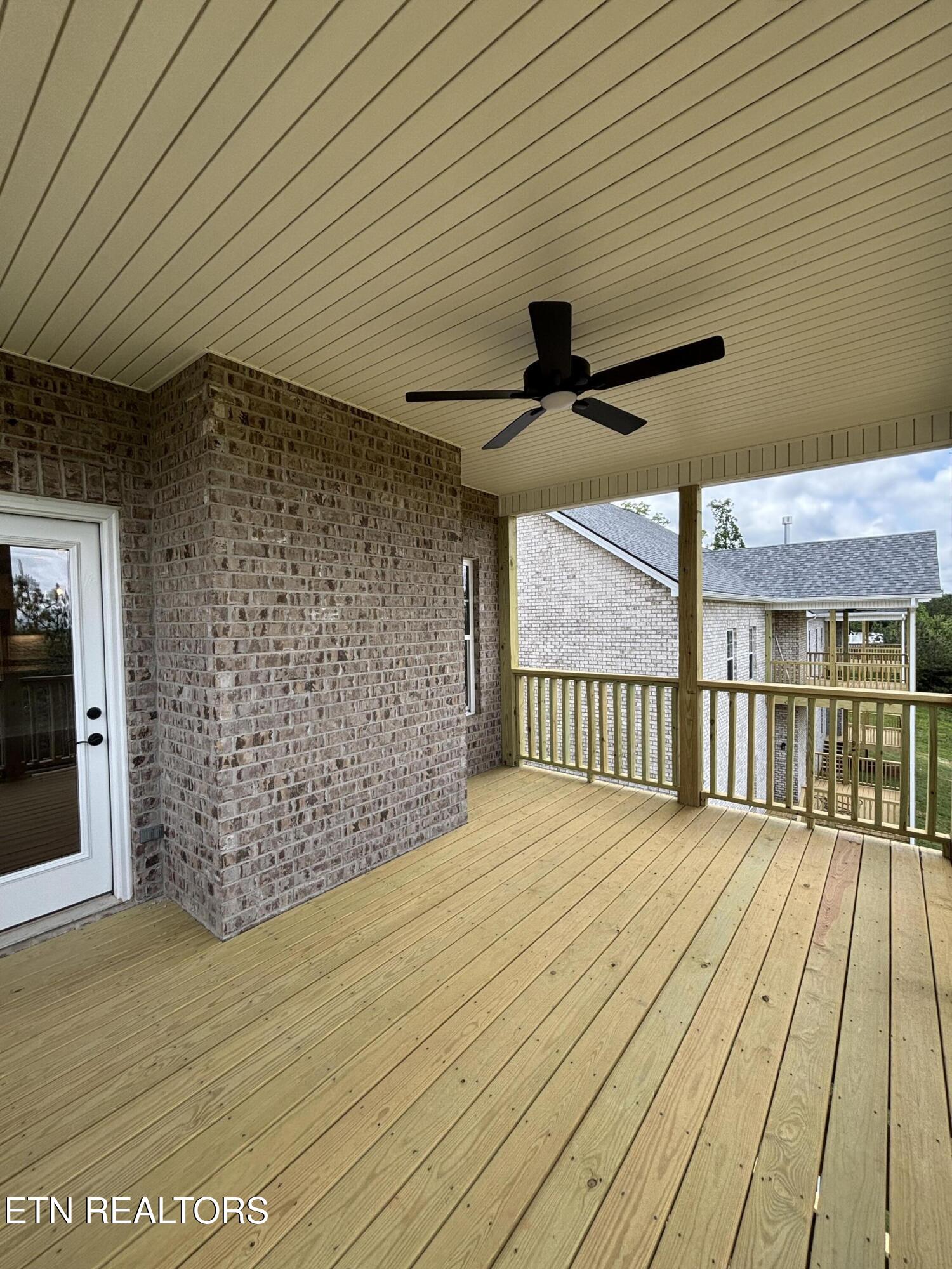 160 Timber Circle Lenoir City TN 37772
