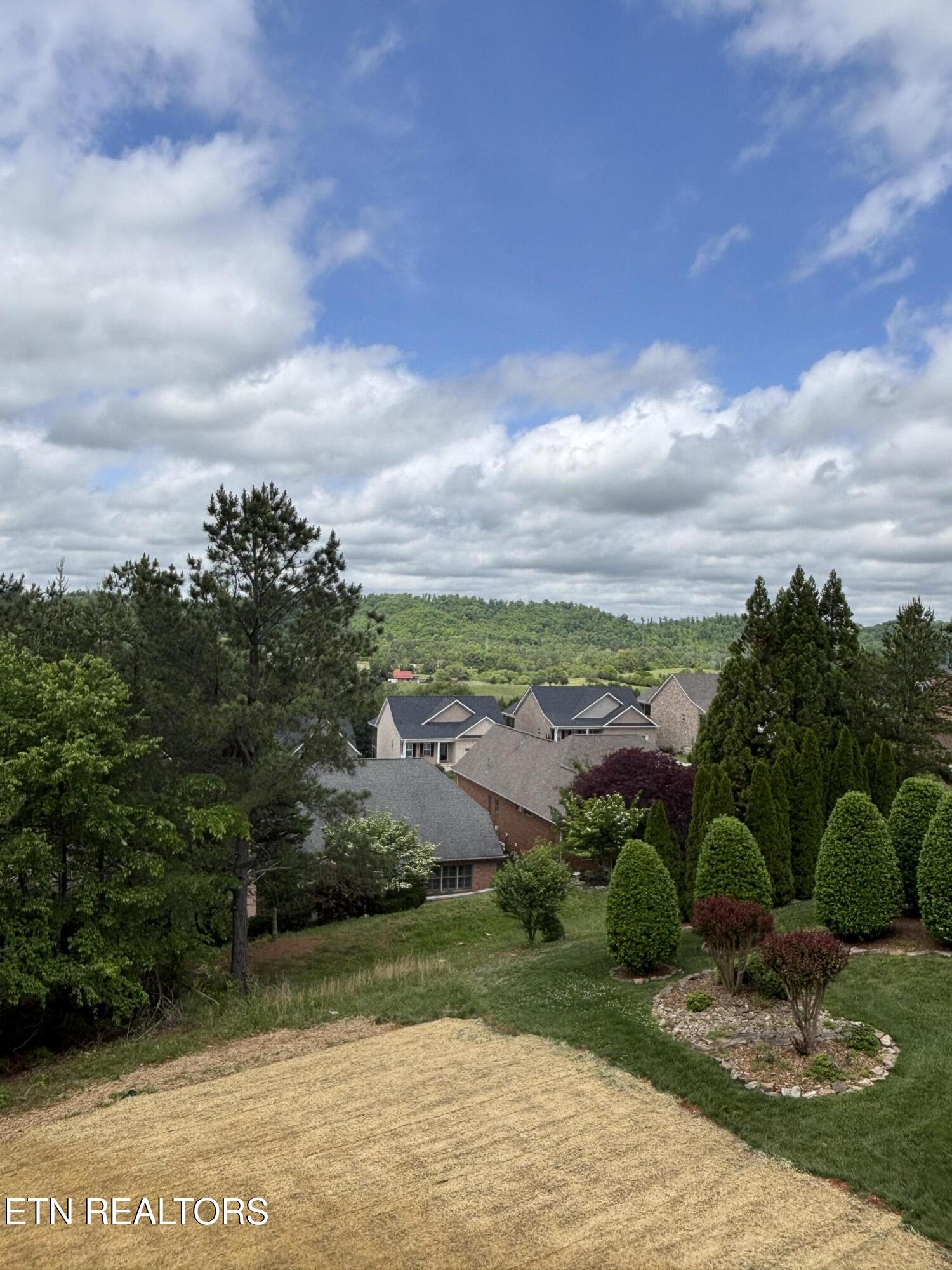 160 Timber Circle Lenoir City TN 37772